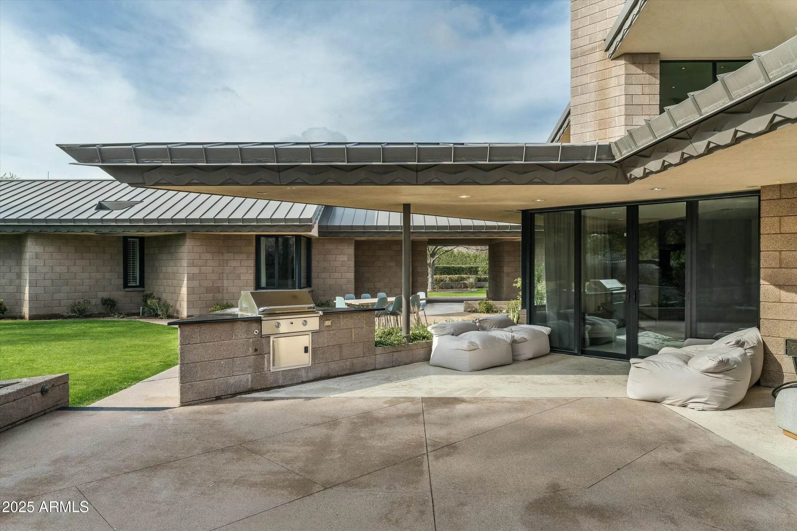 Photo of Listing #6811530