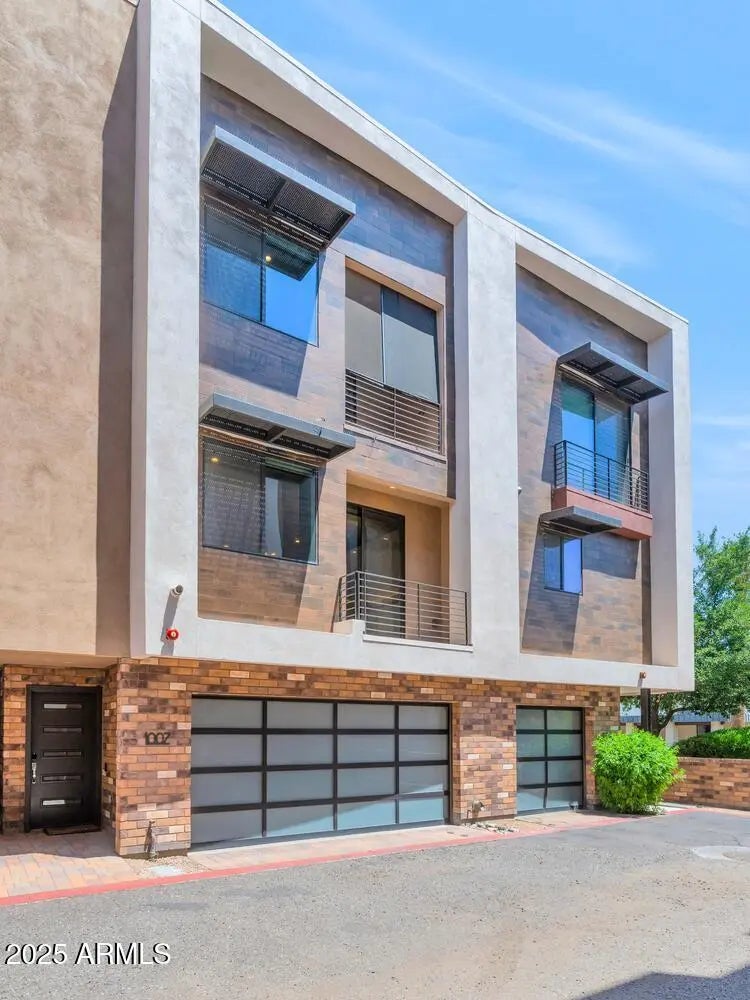 Photo of Listing #6861195