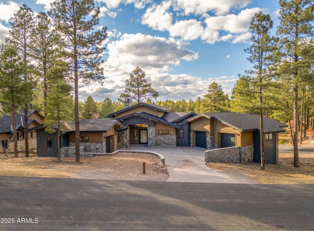 3425 S Las Colinas Court, Flagstaff
