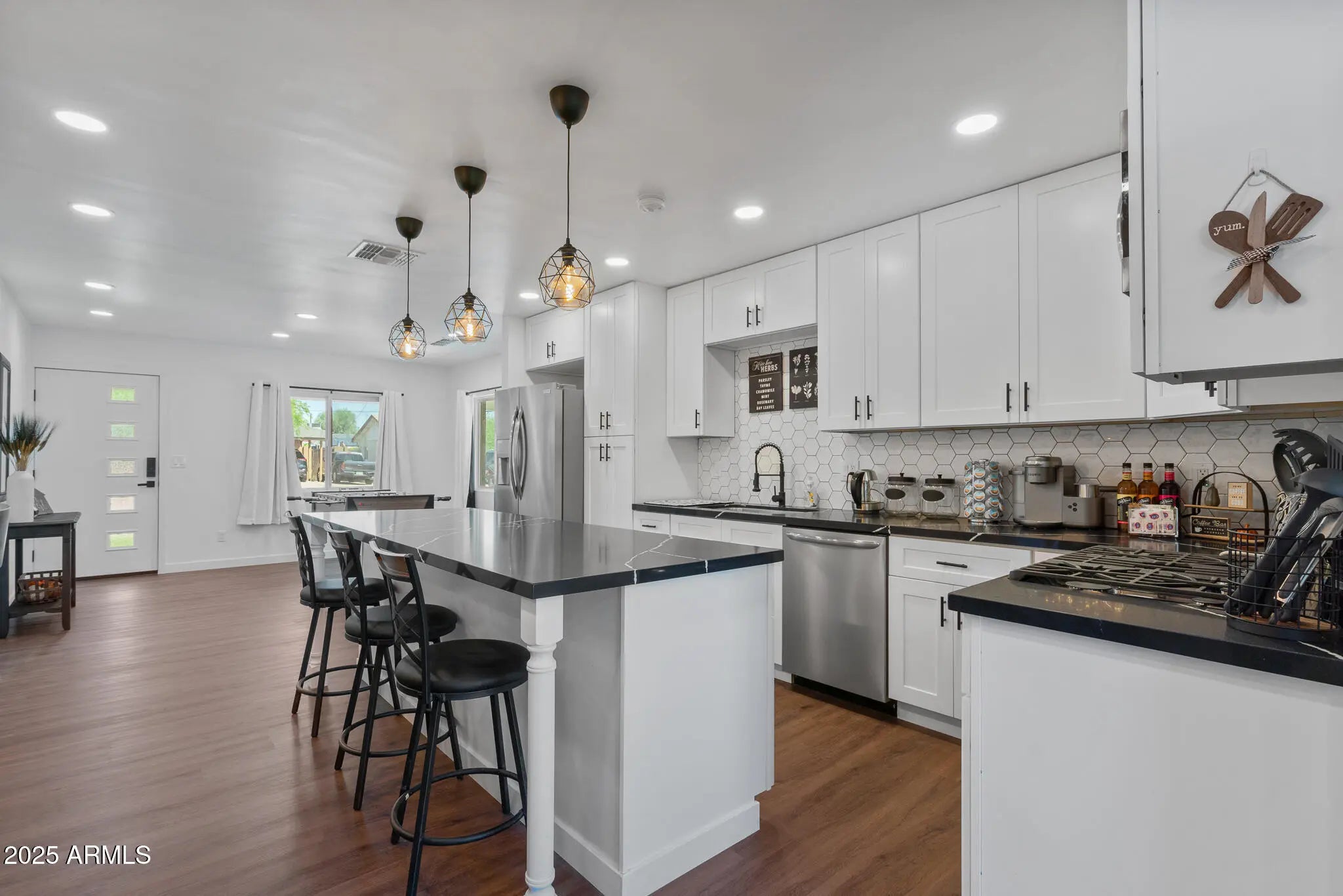 Photo of Listing #6810232