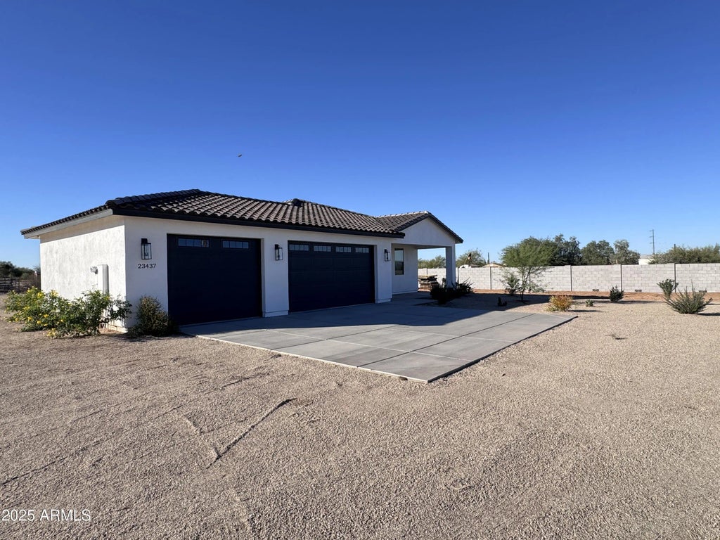 23437 E Cactus Forest Road, Florence
