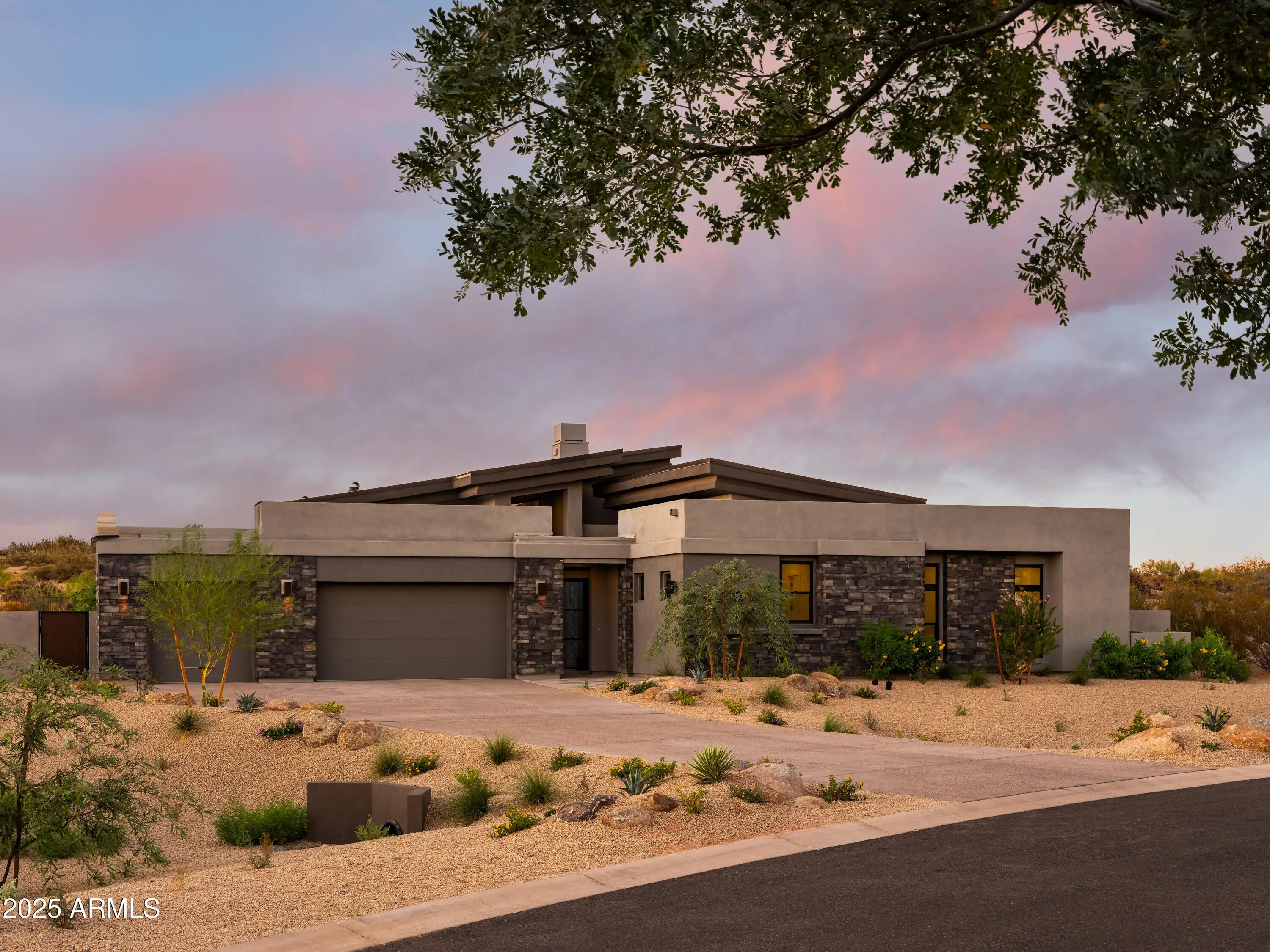 Photo of Listing #6806003