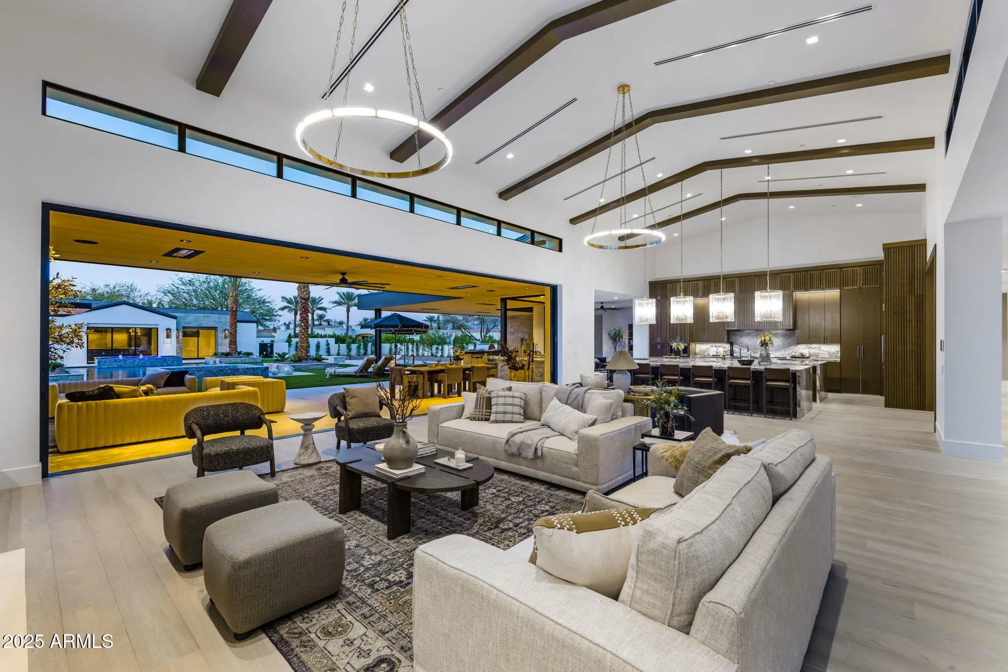 Photo of Listing #6807877