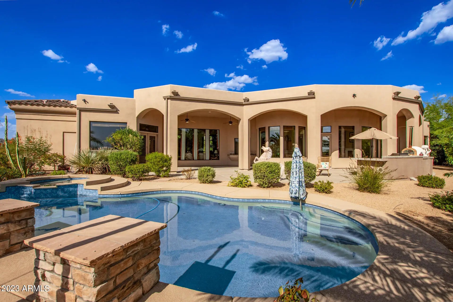 Photo of Listing #6808598