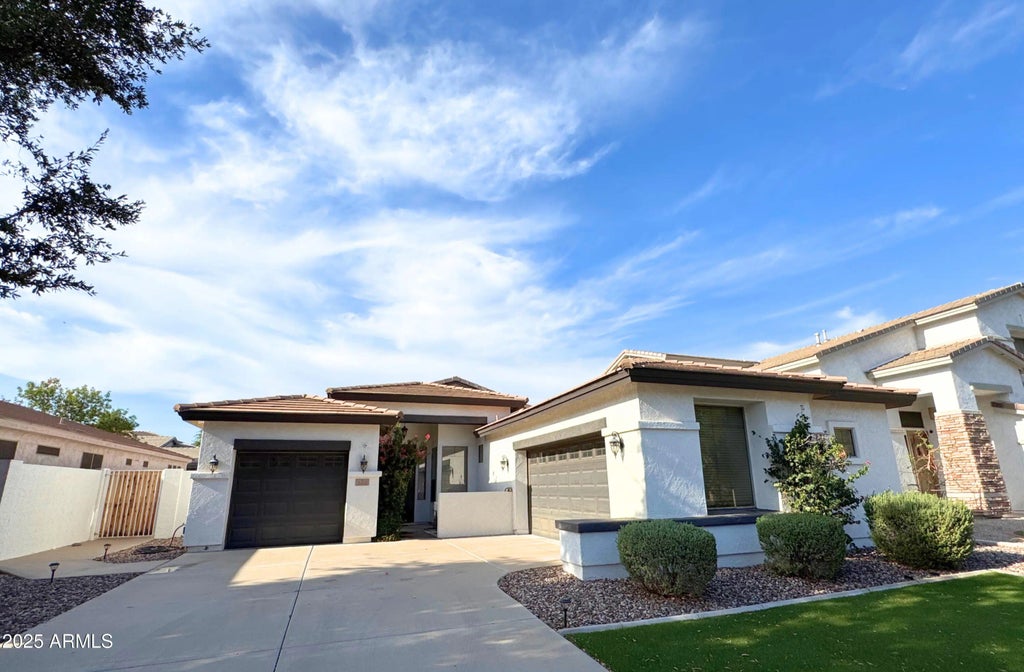 862 E Gemini Place, Chandler