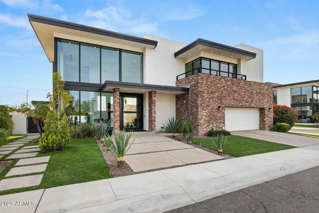 4515 N 36th Way, Phoenix