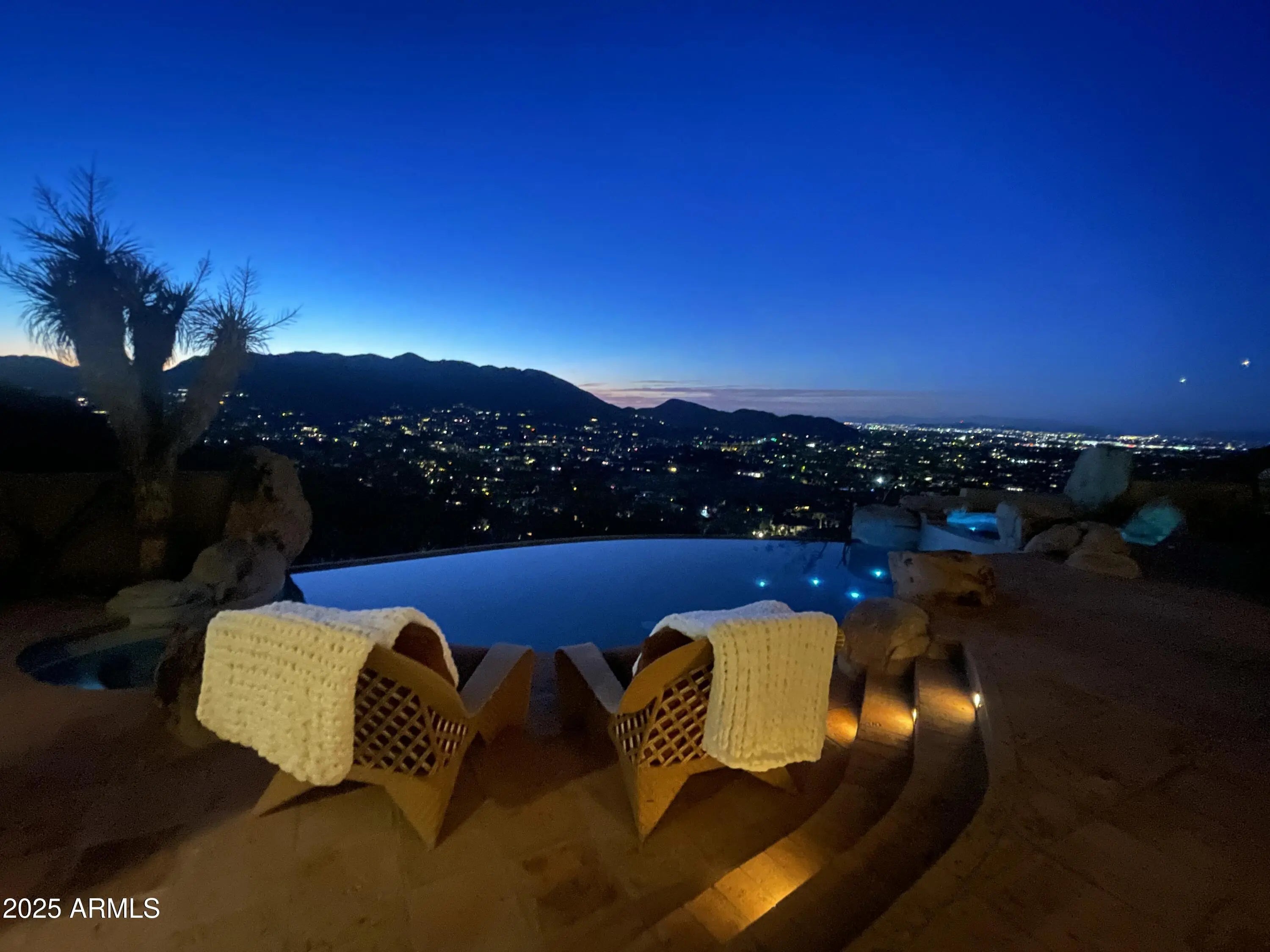 Photo of Listing #6811655