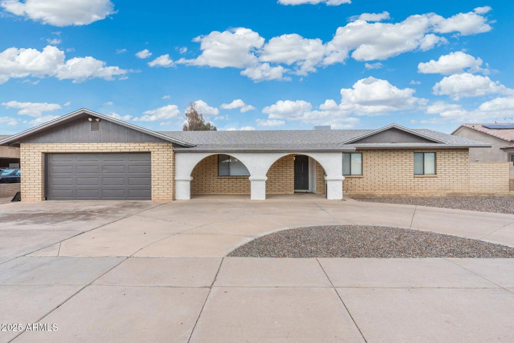 2636 E Union Hills Drive, Phoenix