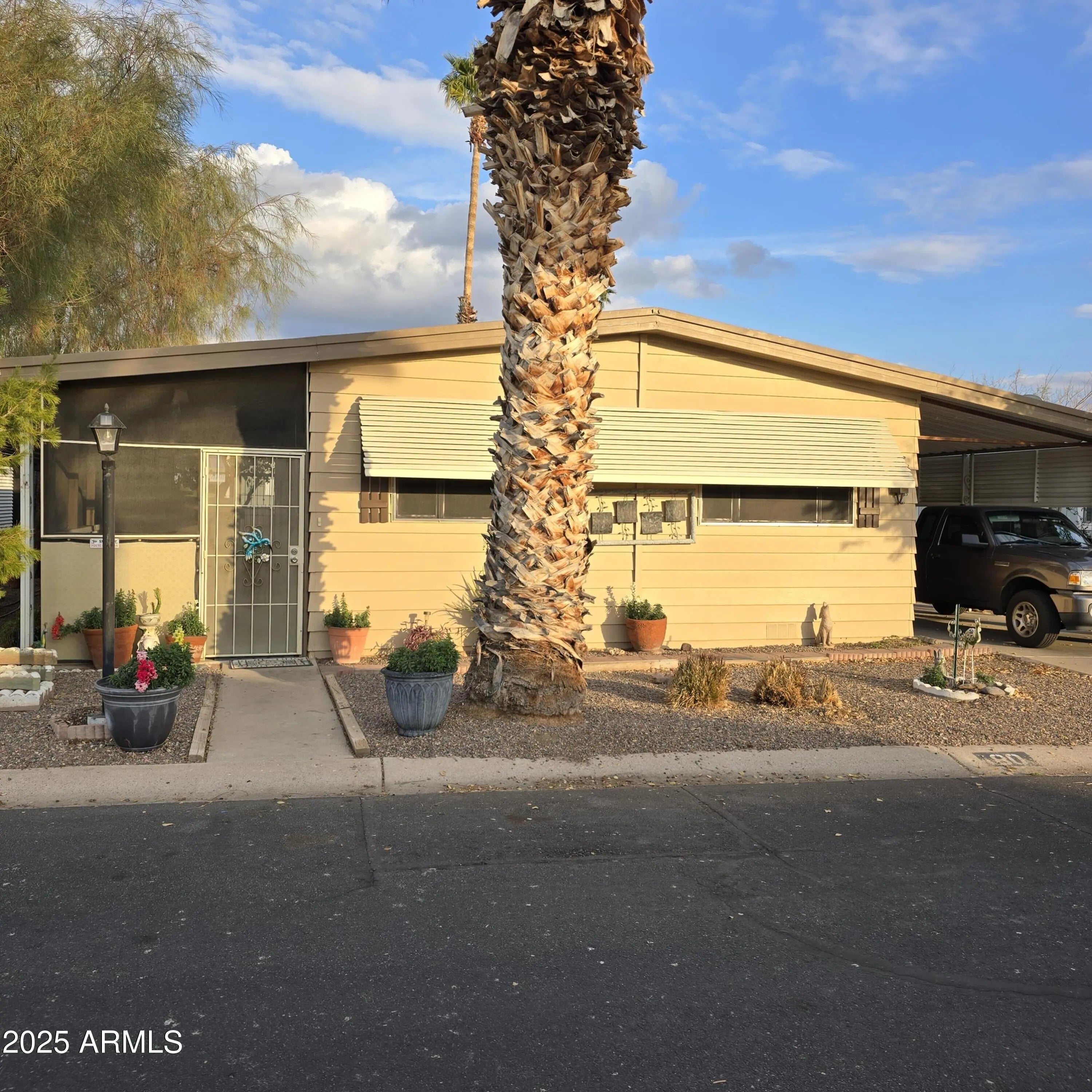 Photo of Listing #6813295