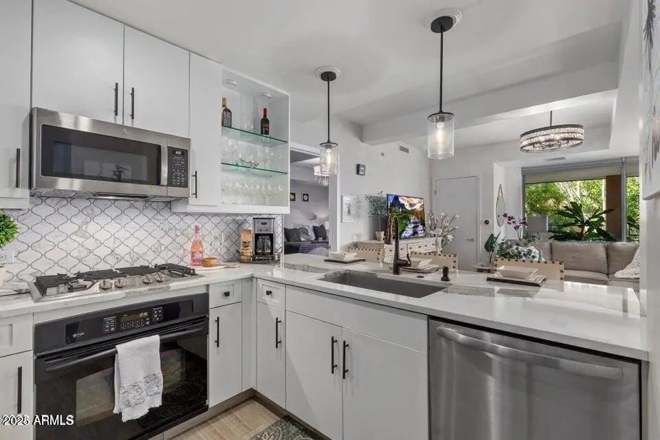 Photo of Listing #6823263