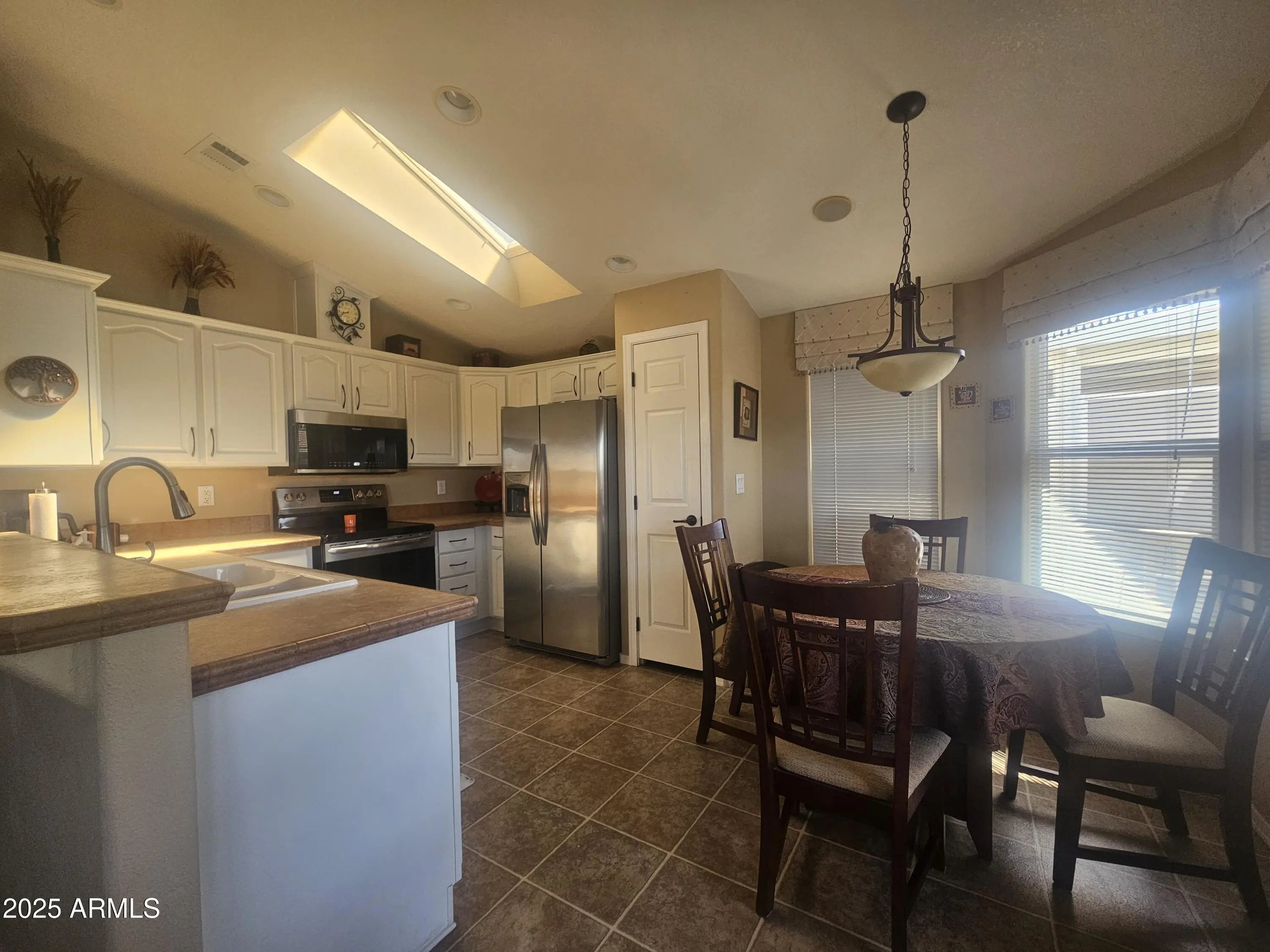 Photo of Listing #6818278