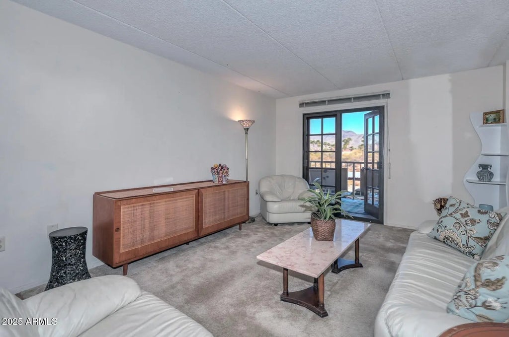 7402 E Carefree Drive (unit 214), Carefree