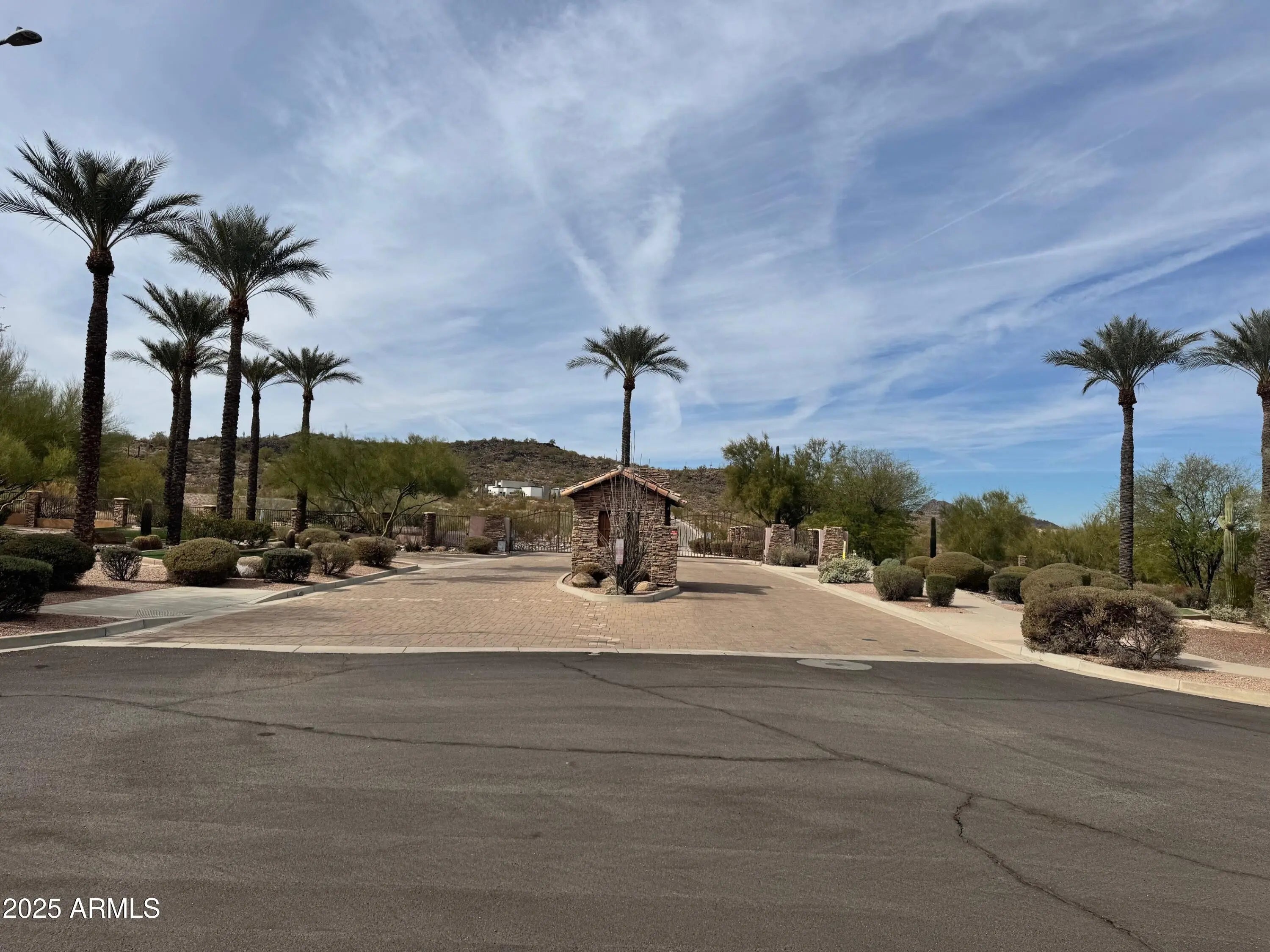 Photo of Listing #6816227