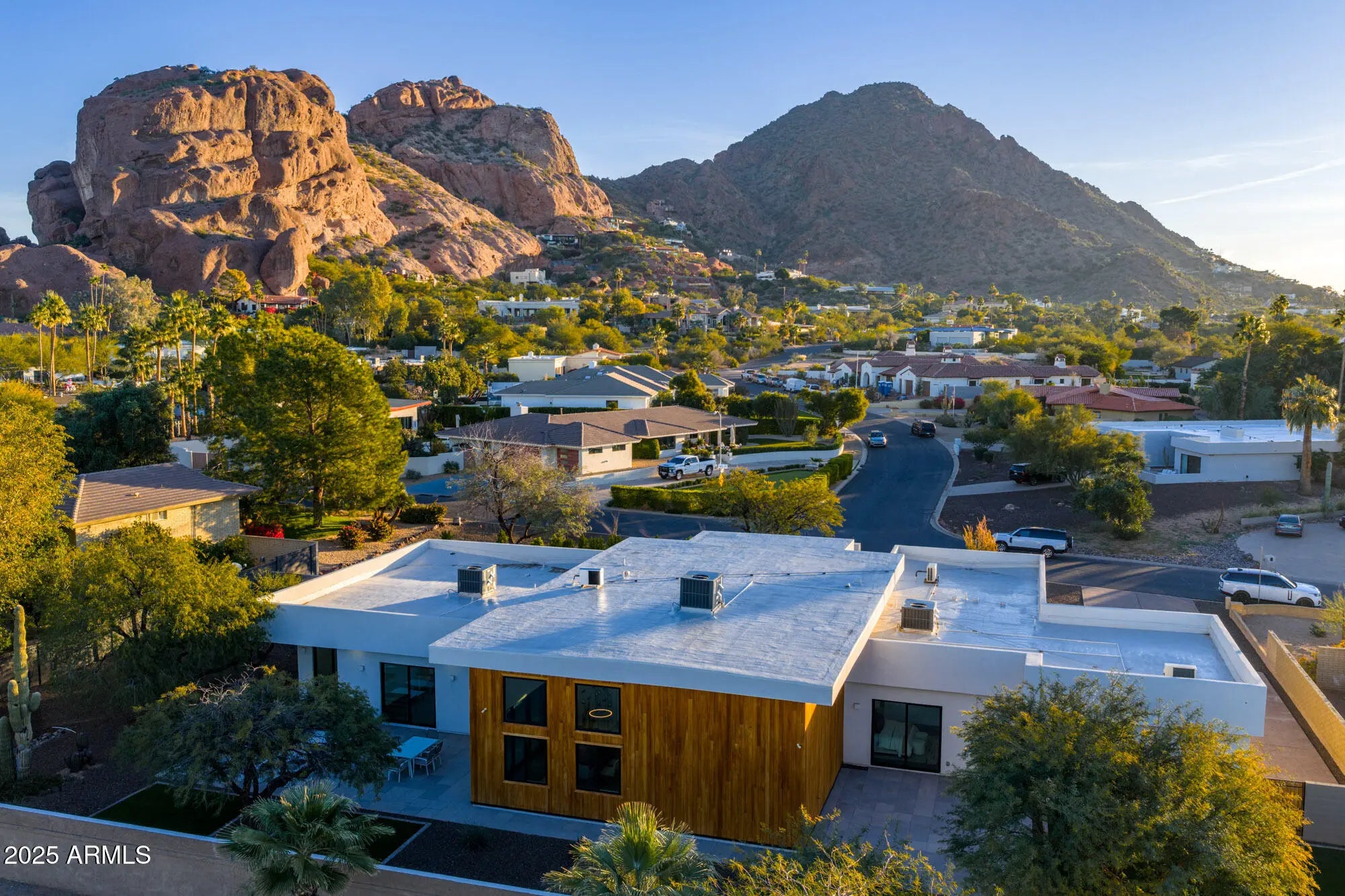 Photo of Listing #6816800