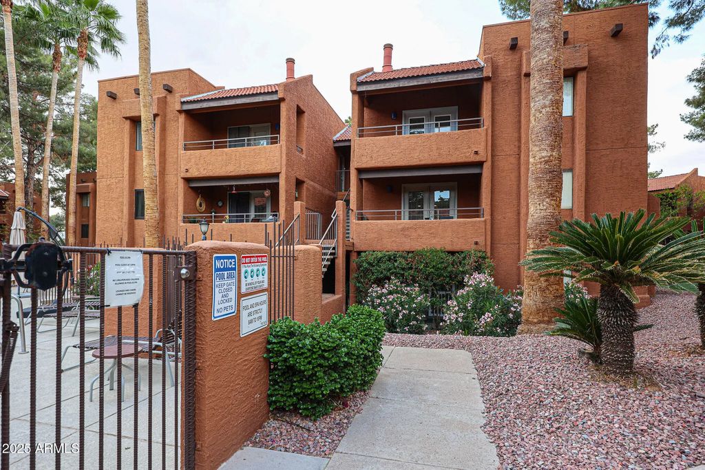 4704 E Paradise Village Parkway (unit 144), Phoenix