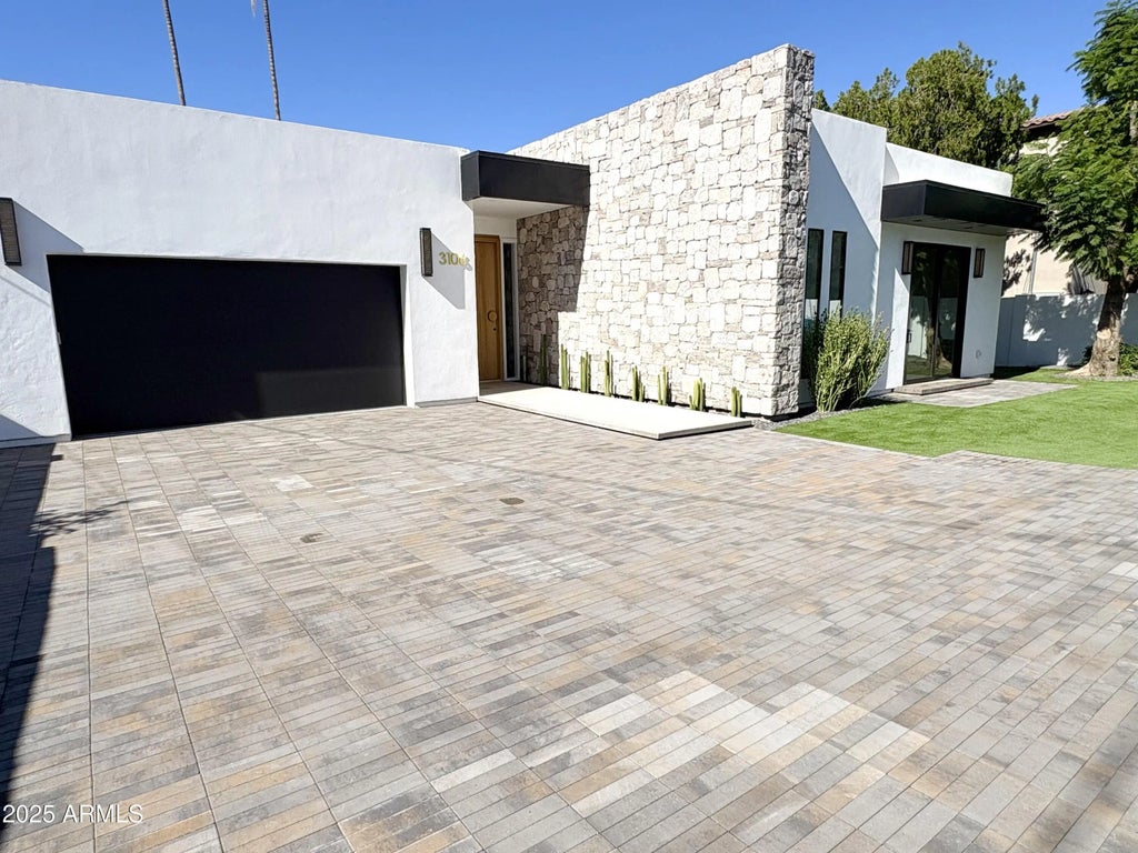 3106 N Valencia Lane, Phoenix