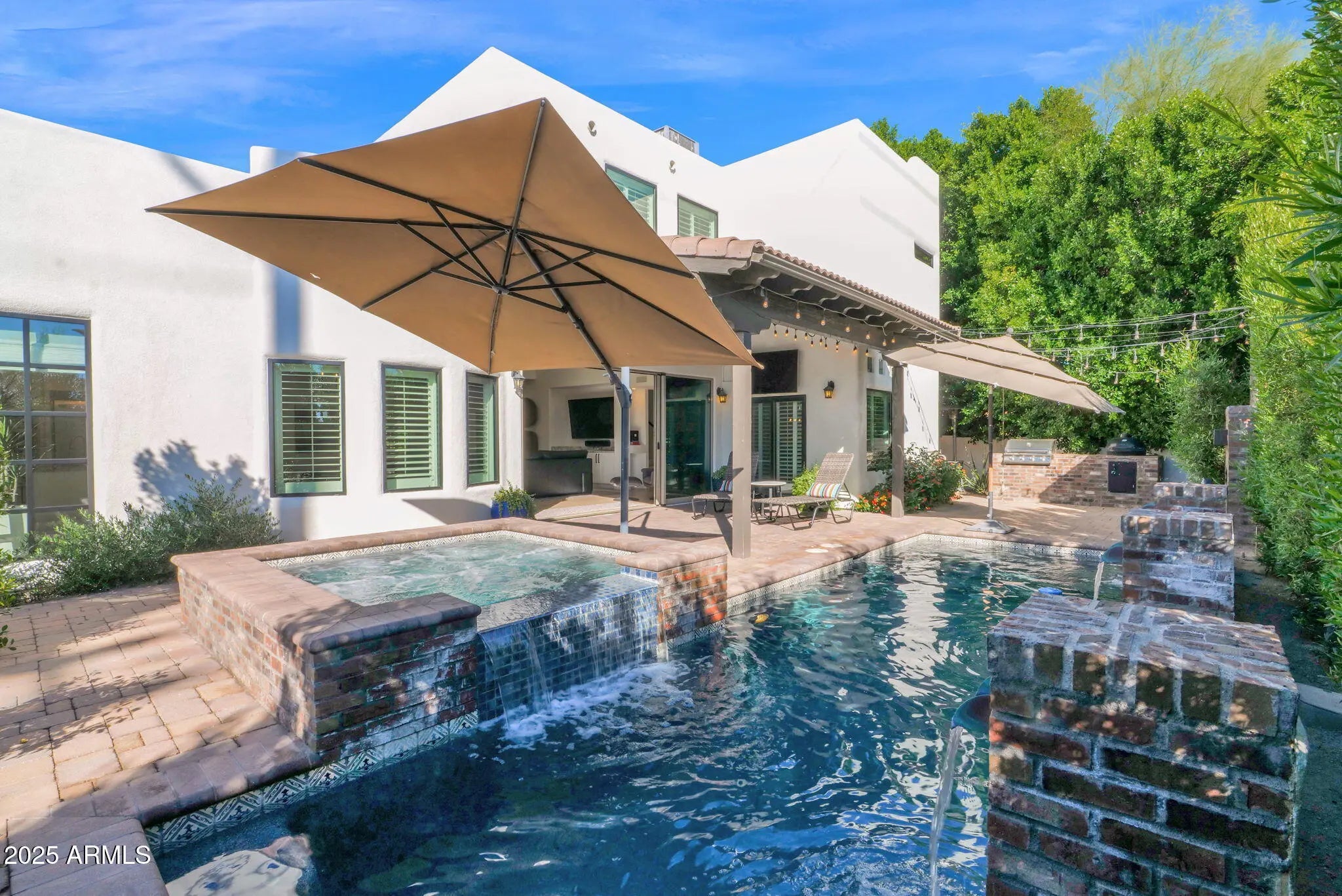 Photo of Listing #6833871