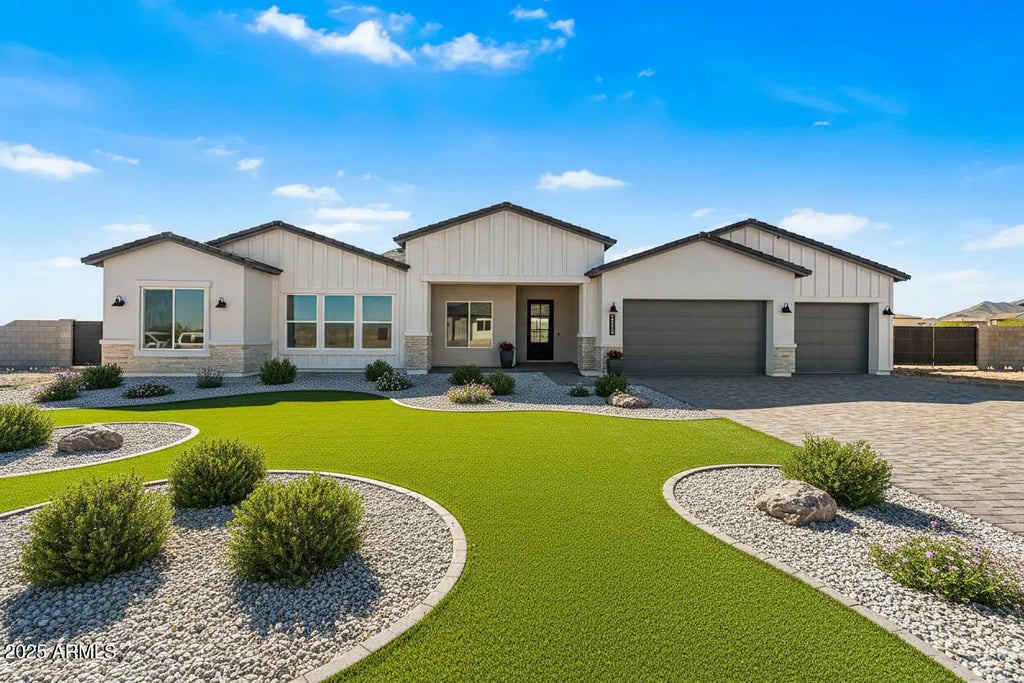 20255 W Highland Avenue, Litchfield Park