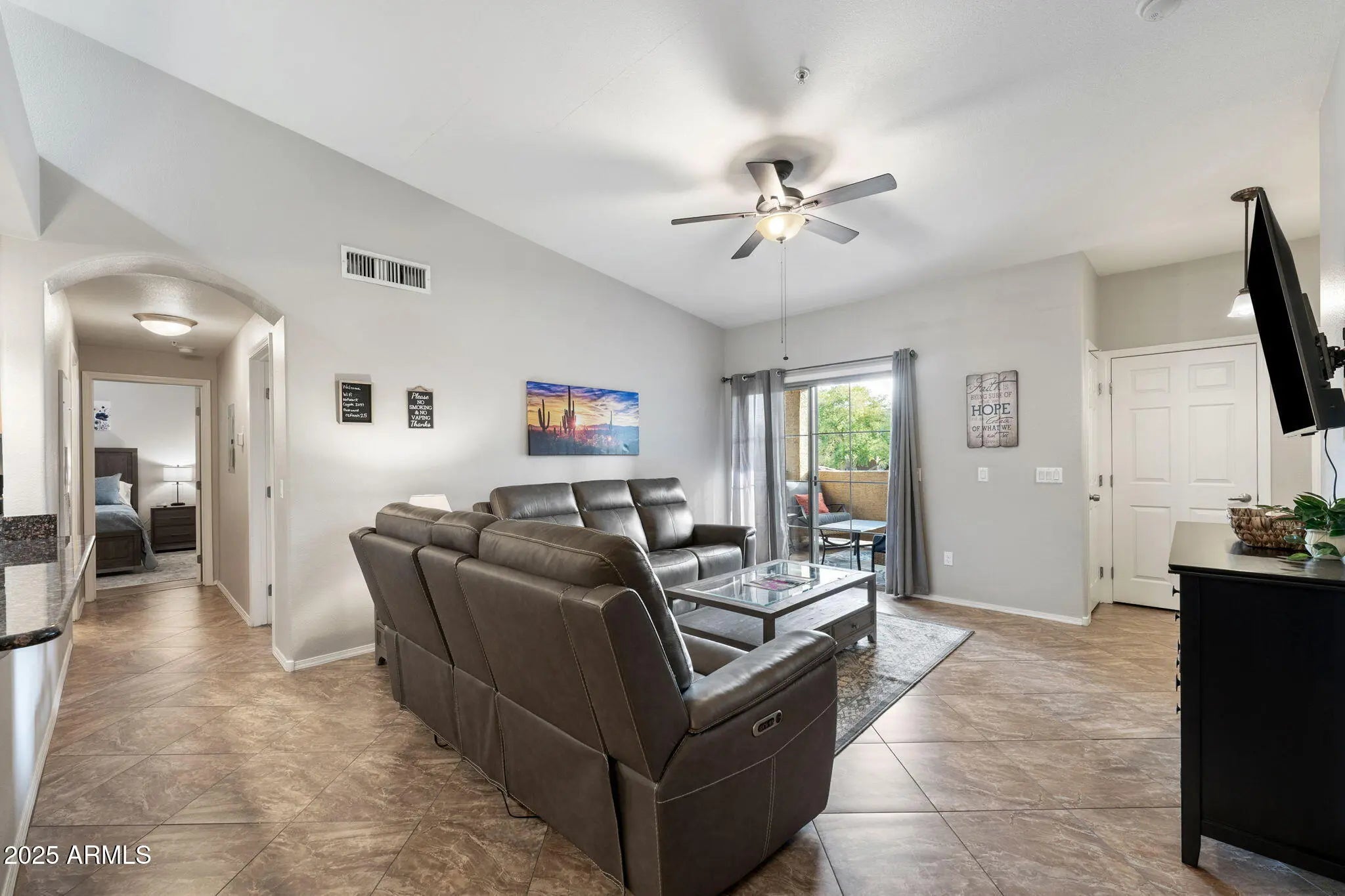 Photo of Listing #6823951