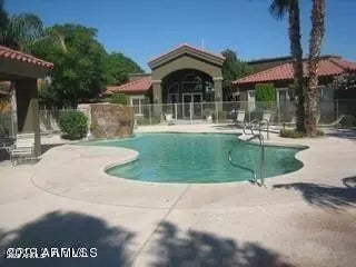 Photo of Listing #6916372