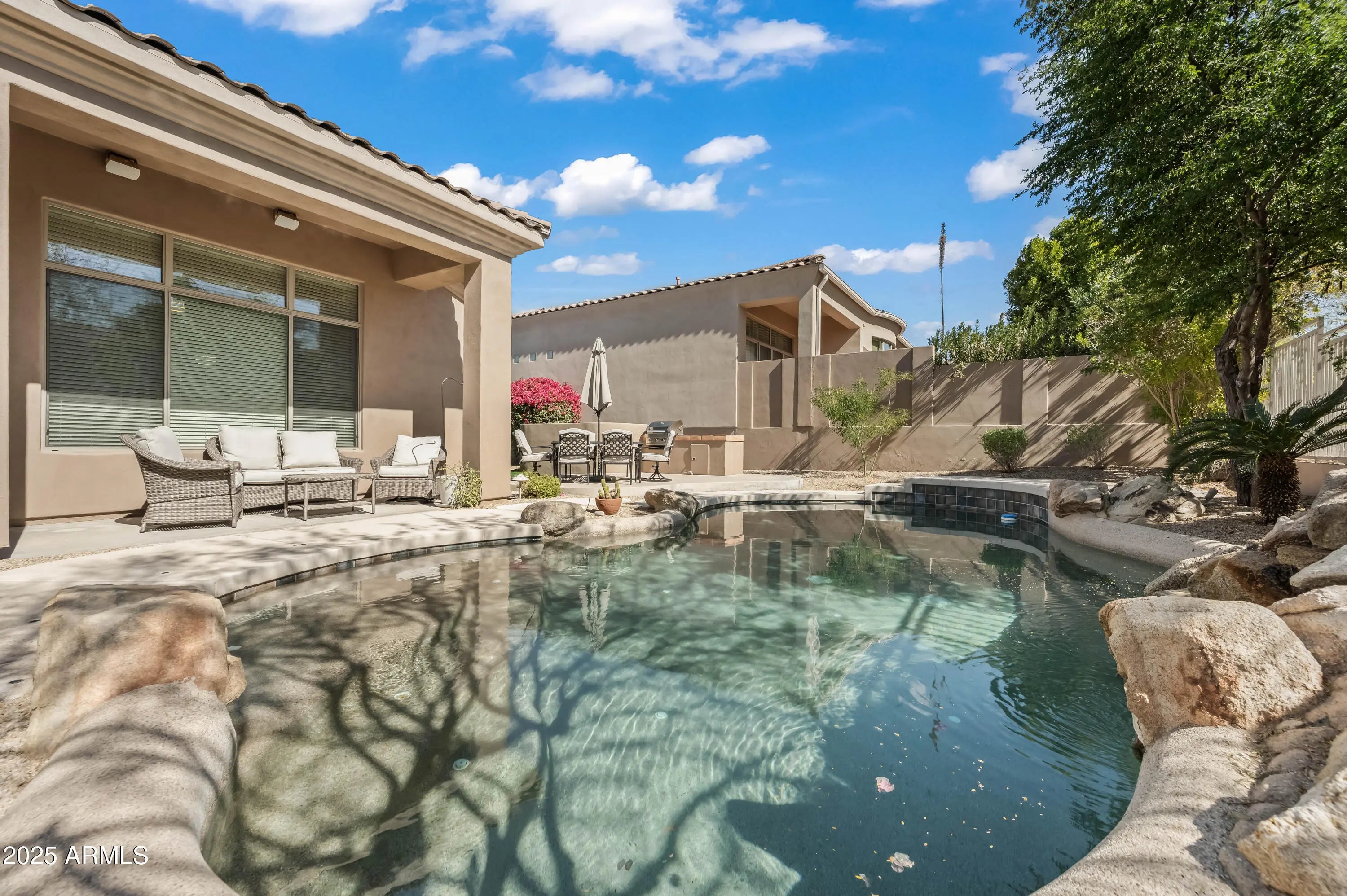 Photo of Listing #6827861