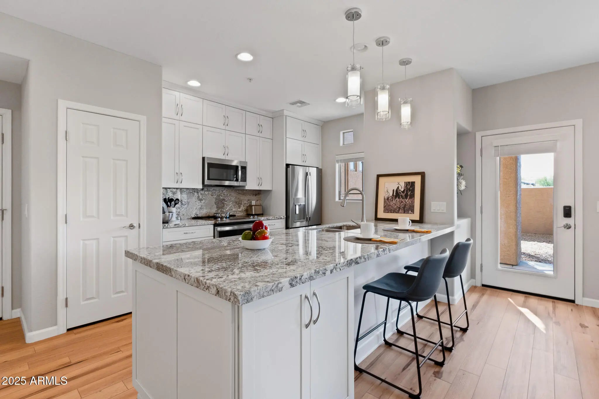 Photo of Listing #6828662