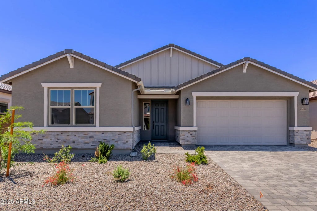 40499 W Michaels Drive, Maricopa