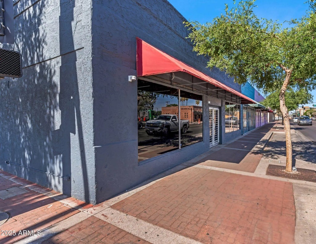 5601 W Glendale Avenue, Glendale