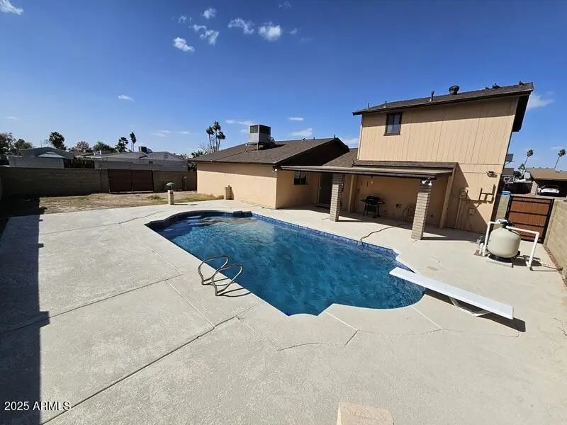 Photo of Listing #6832051