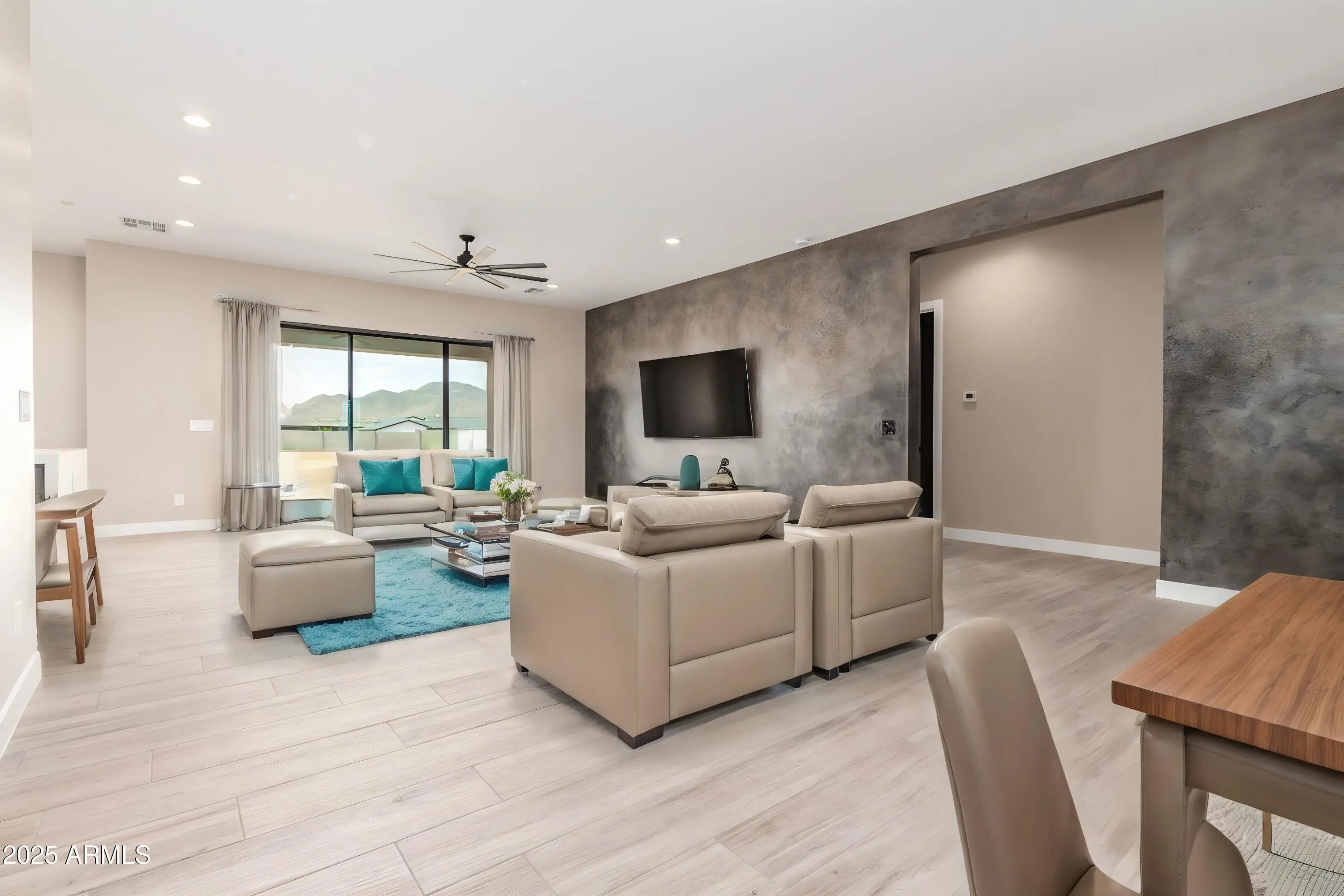 Photo of Listing #6833938