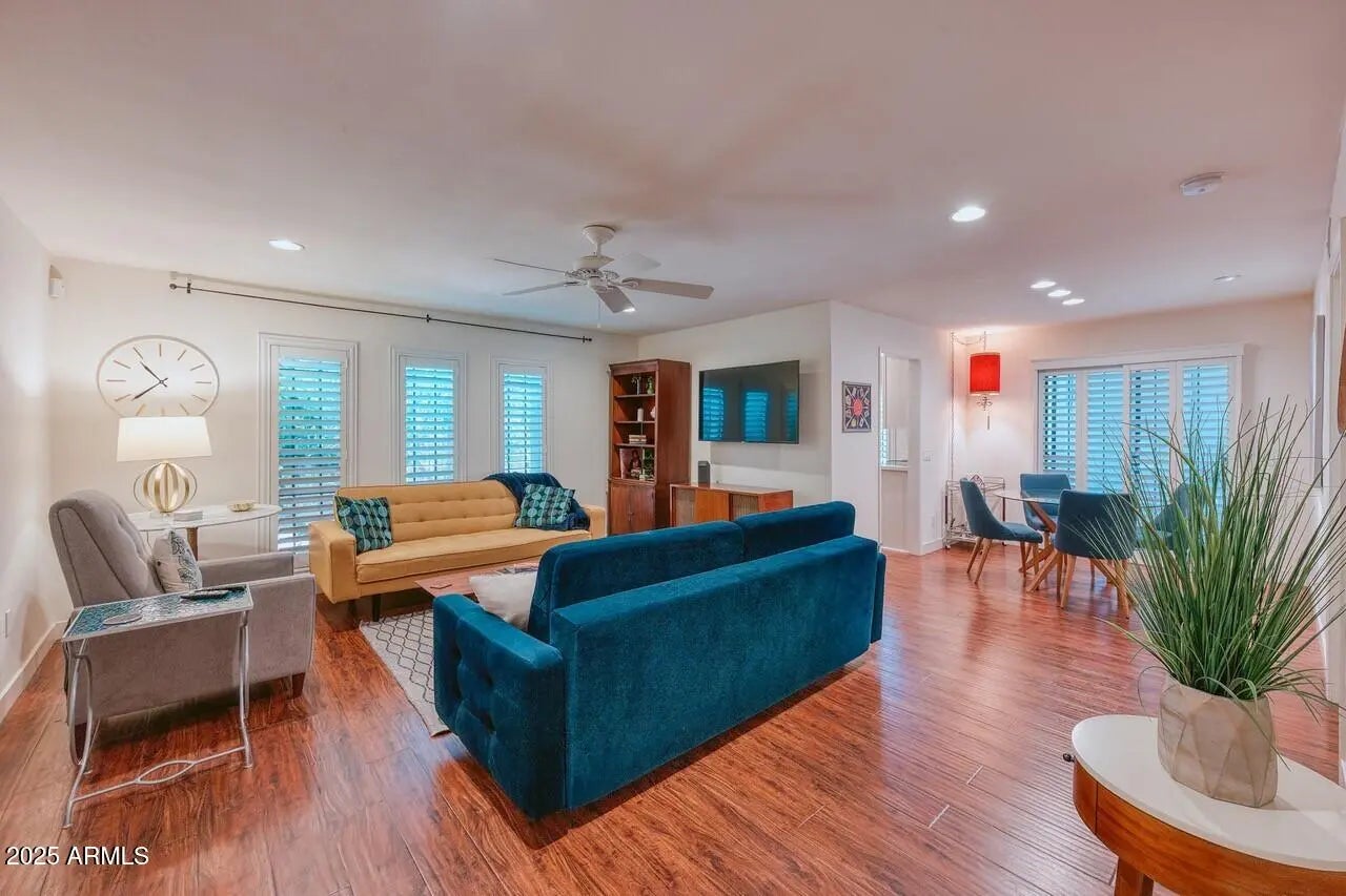 Photo of Listing #6834239