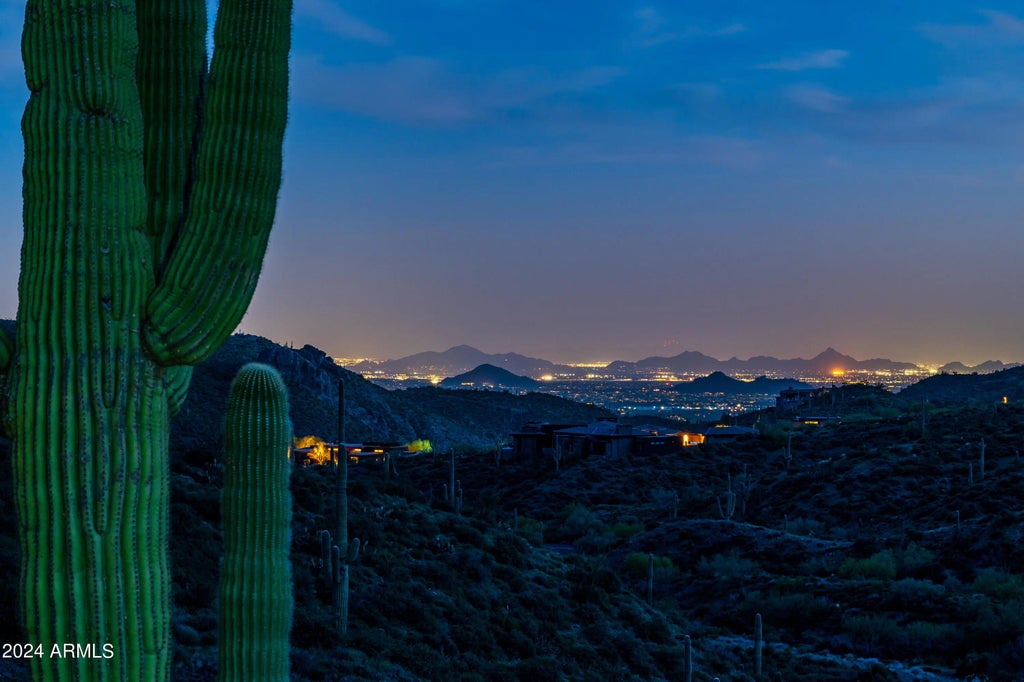 9427 E Dusty Spur Lane (unit 368), Scottsdale