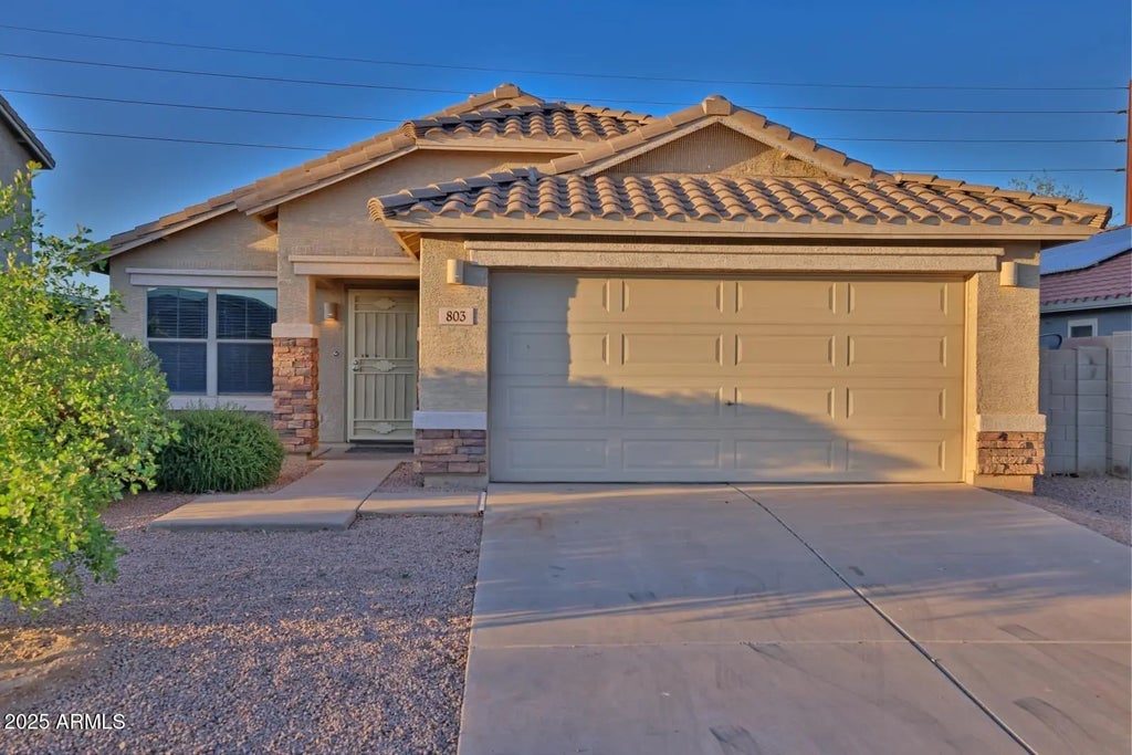 803 W Burkhalter Drive, San Tan Valley
