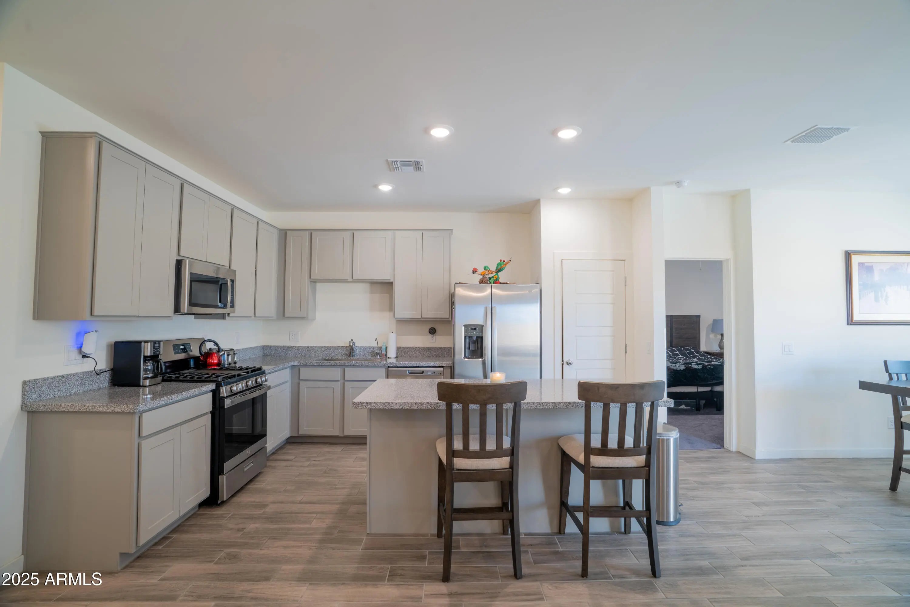 Photo of Listing #6836512