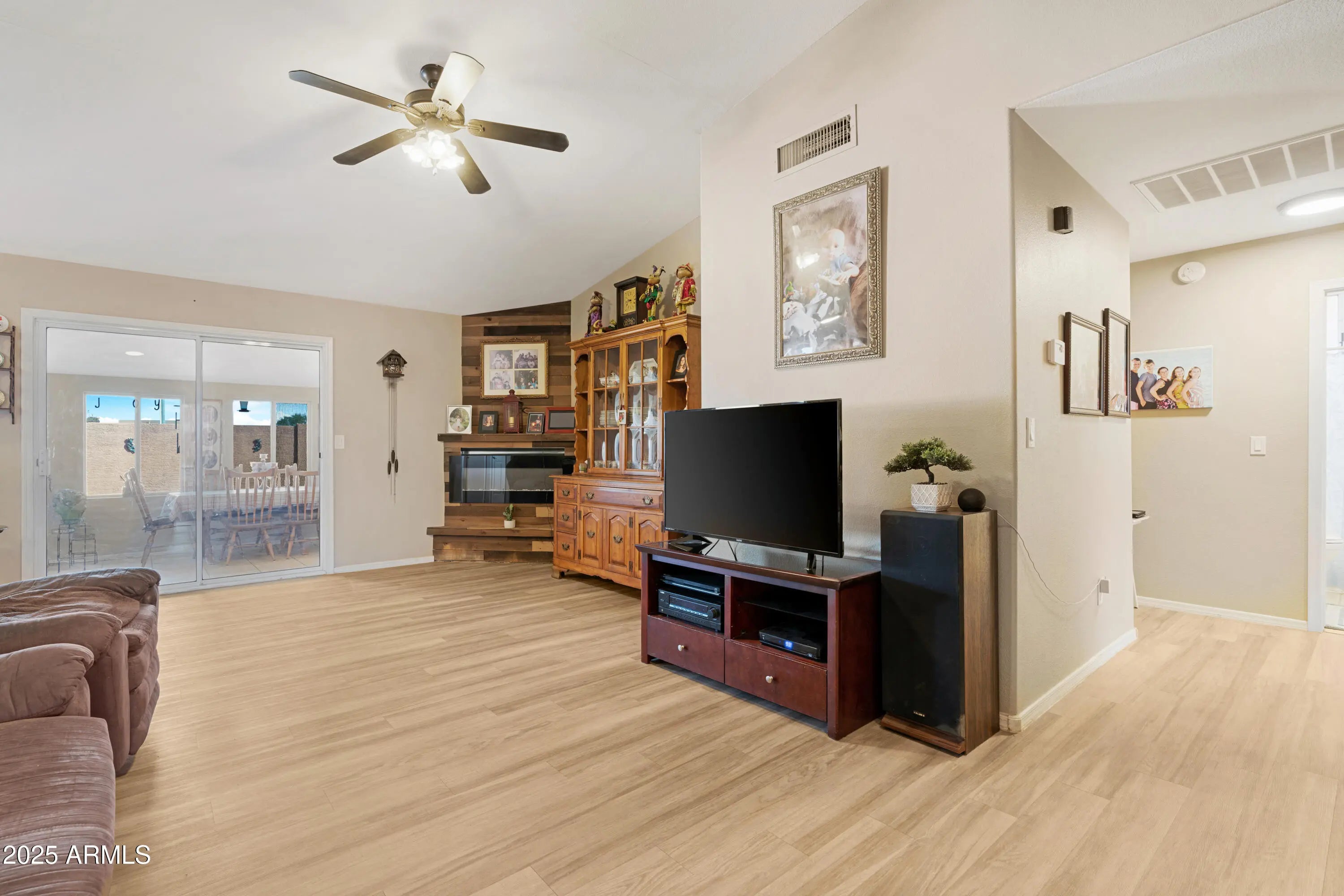 Photo of Listing #6835417