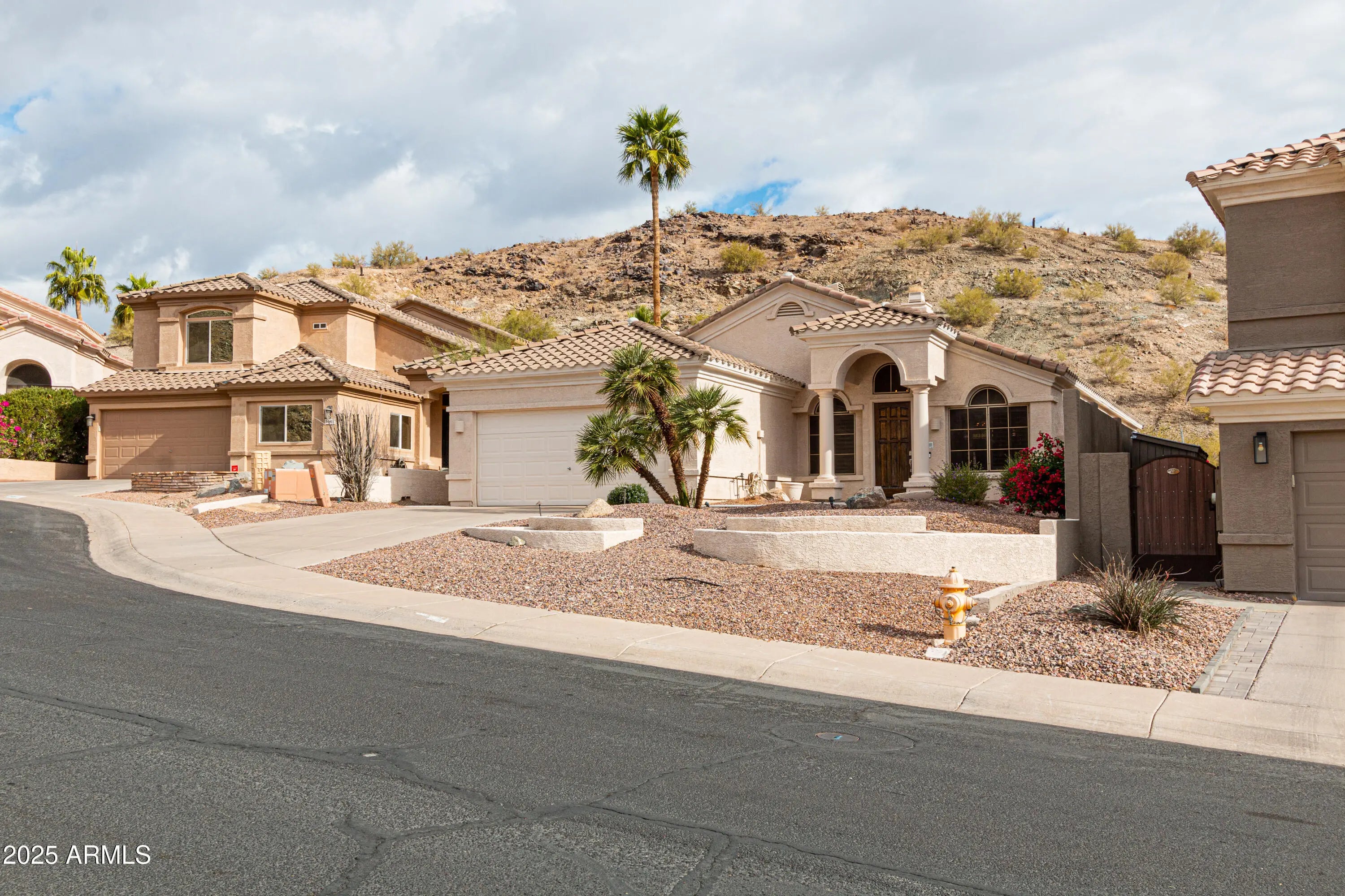 Photo of Listing #6835225