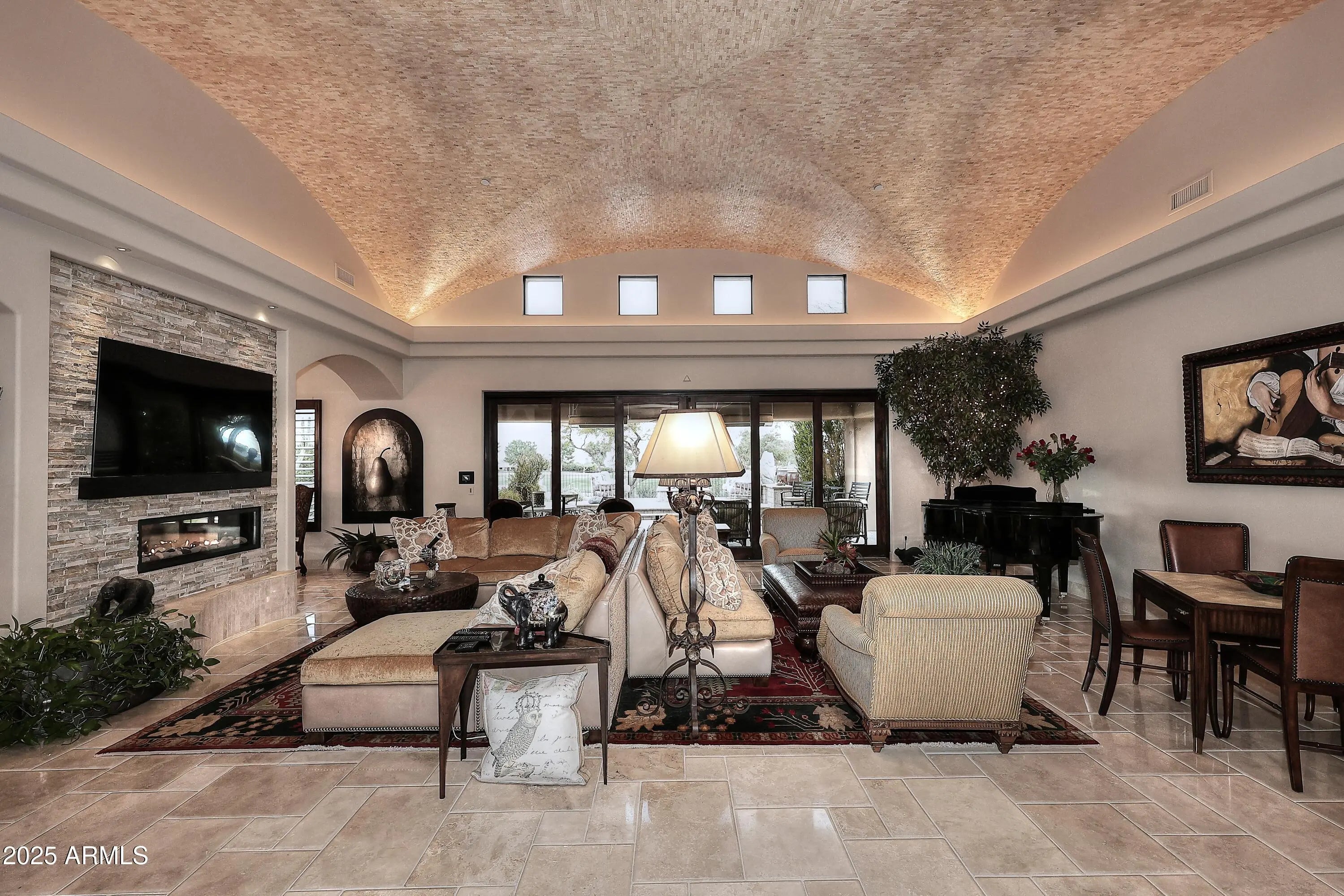 Photo of Listing #6836145