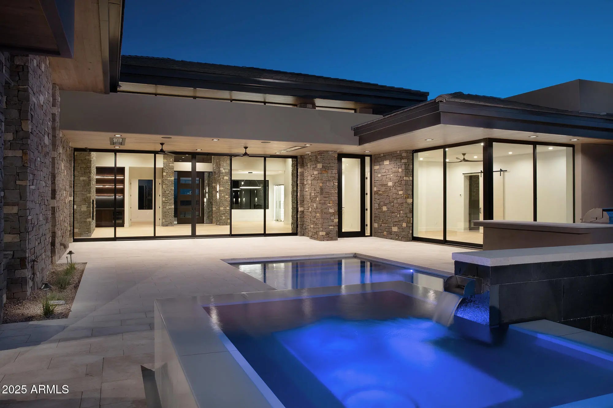 Photo of Listing #6867542