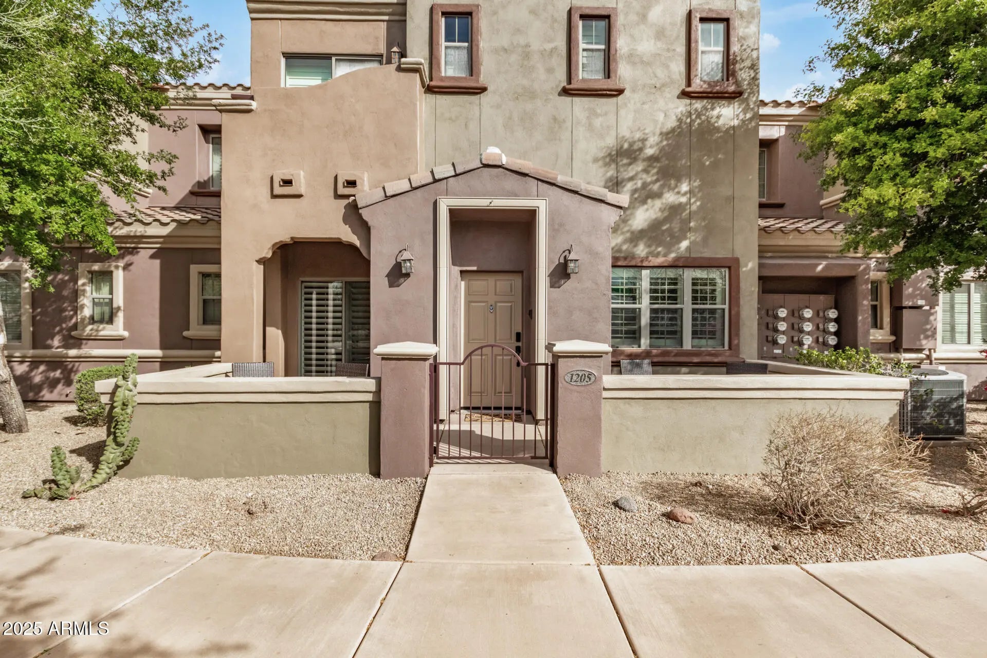 Photo of Listing #6837944