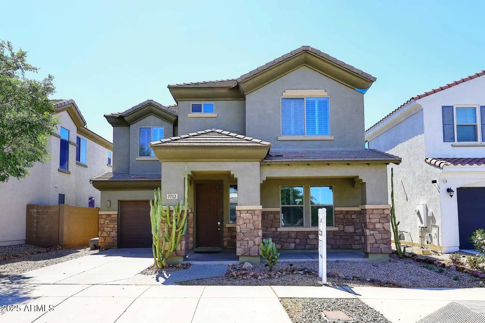 Photo of Listing #6838901