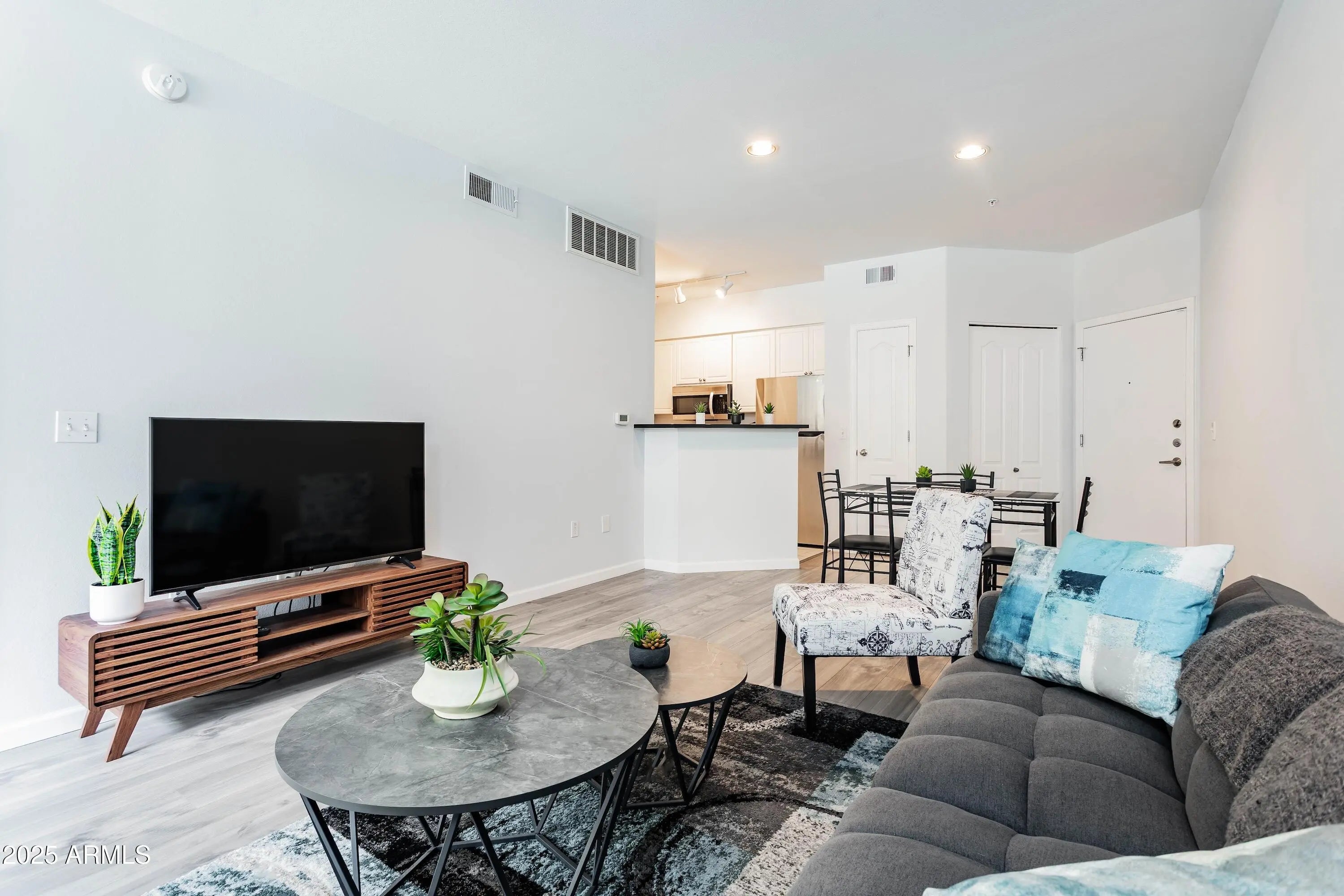 Photo of Listing #6854462