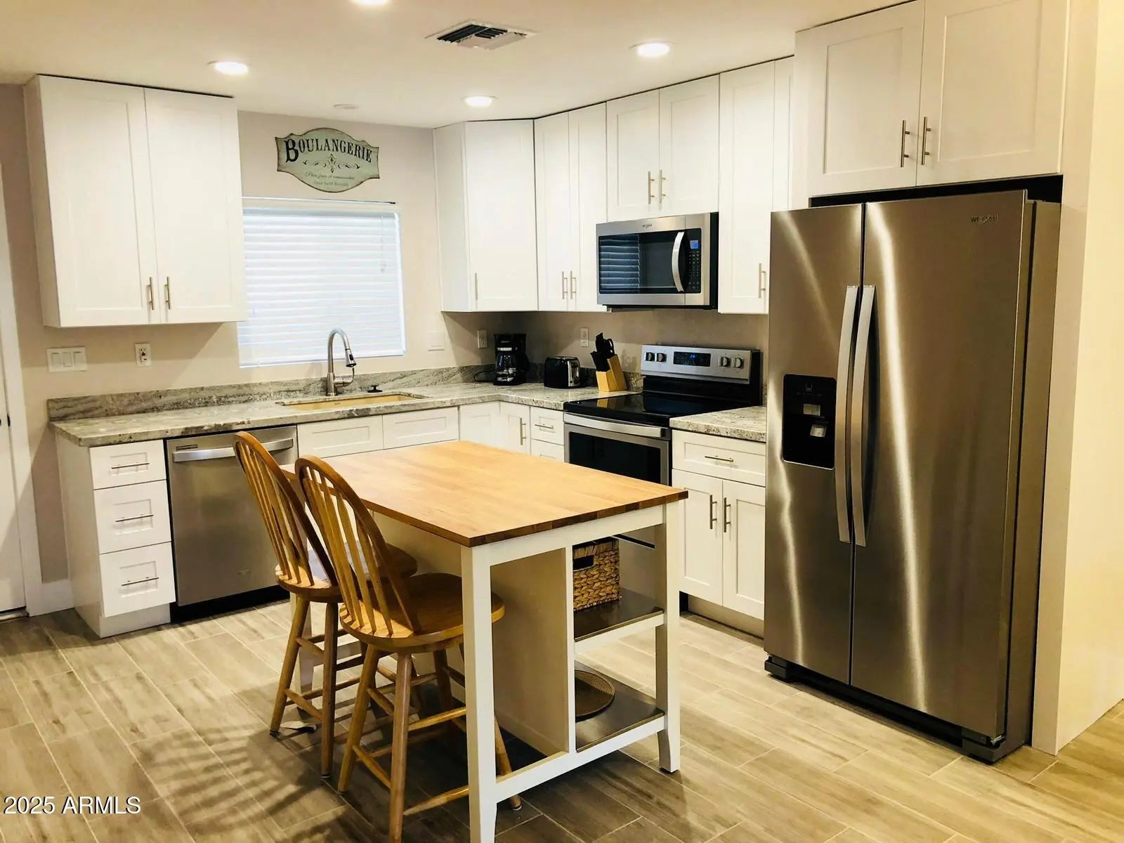 Photo of Listing #6839884