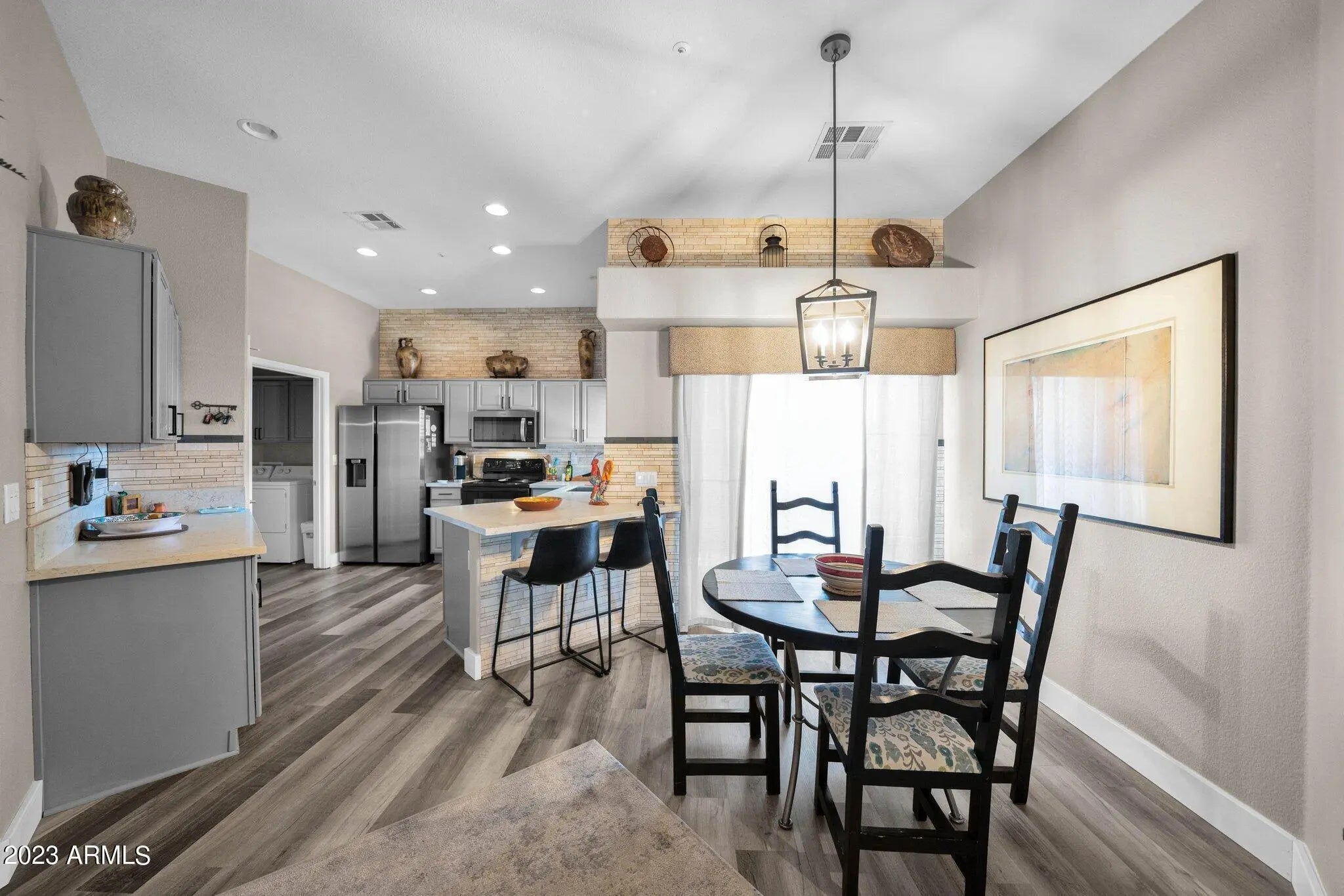 Photo of Listing #6845059