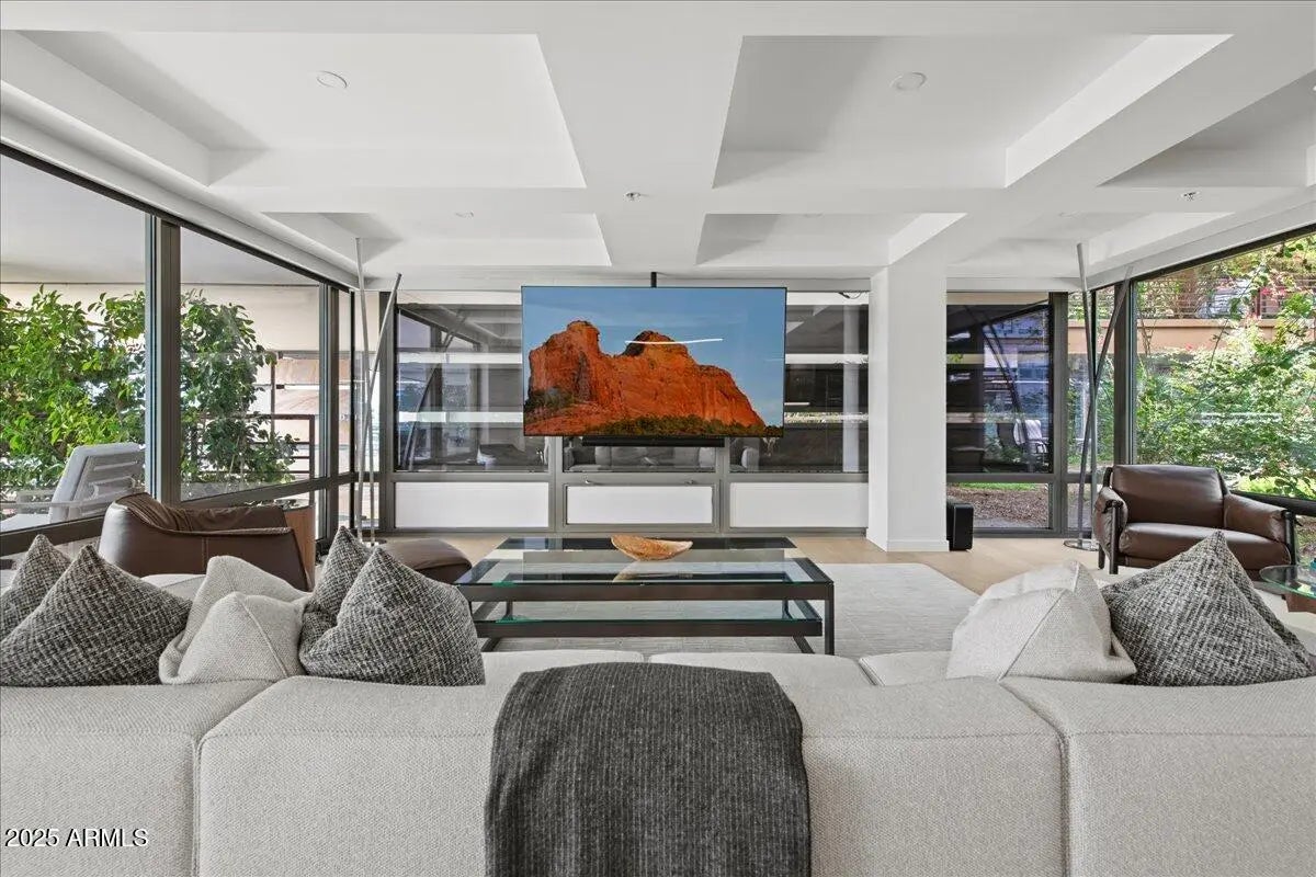 Photo of Listing #6840158