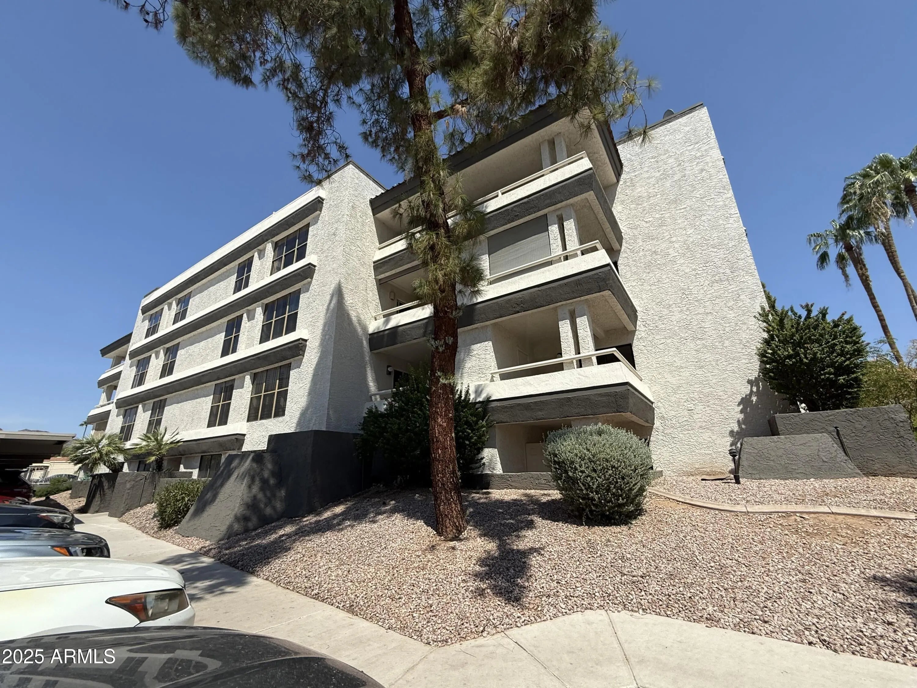 Photo of Listing #6840483