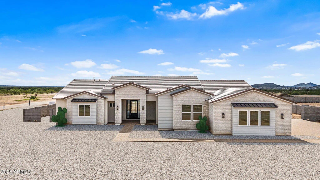 1969 E Long Rifle Road, Phoenix