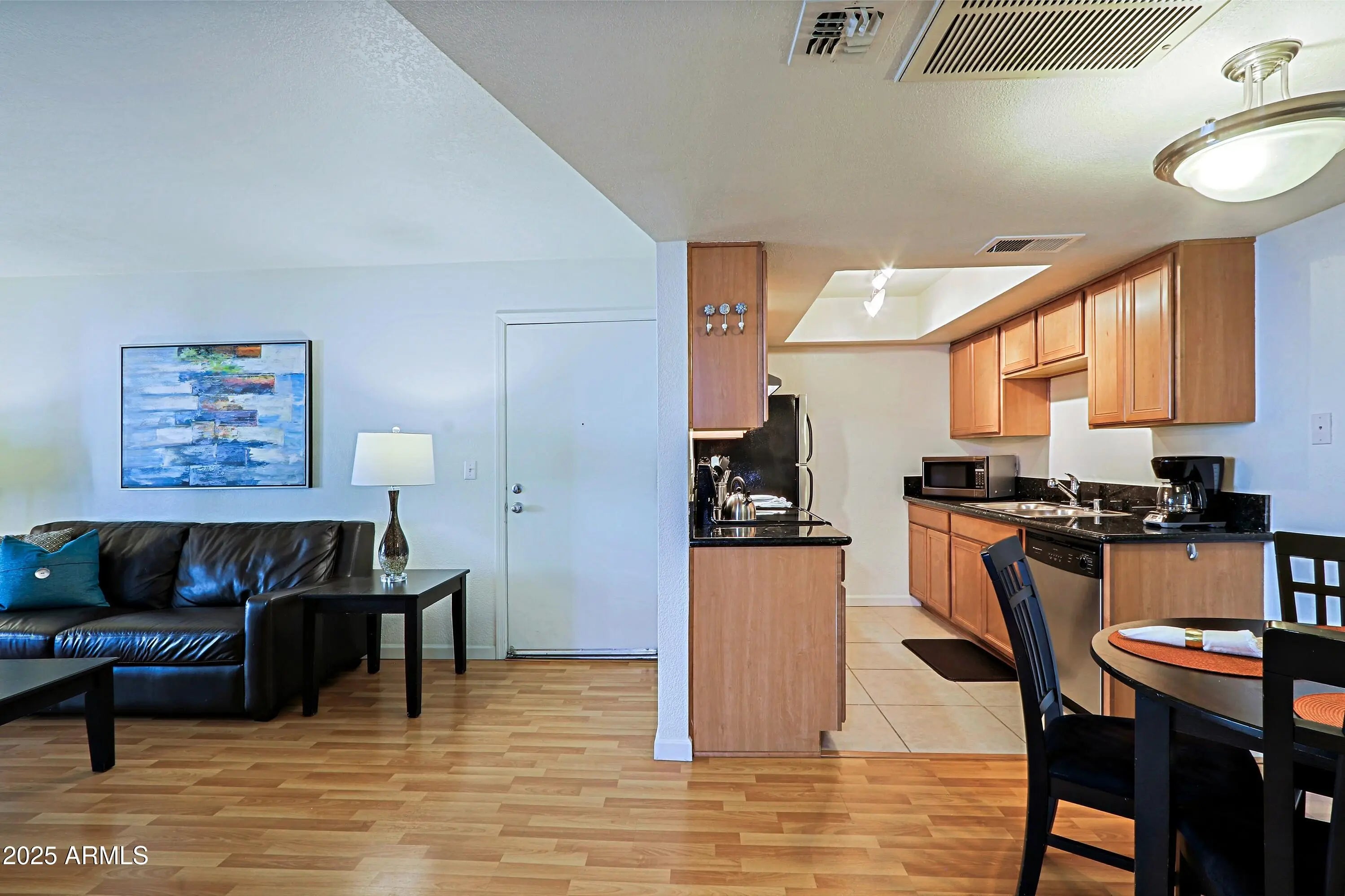 Photo of Listing #6842154