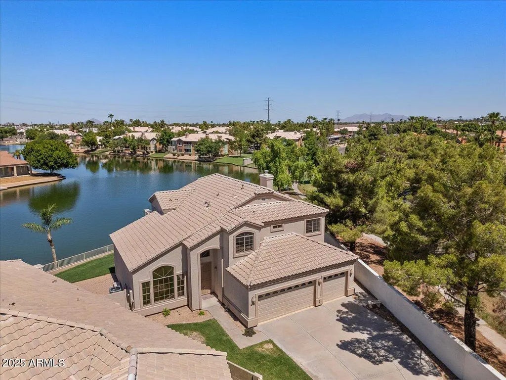 1414 N Palmsprings Drive, Gilbert