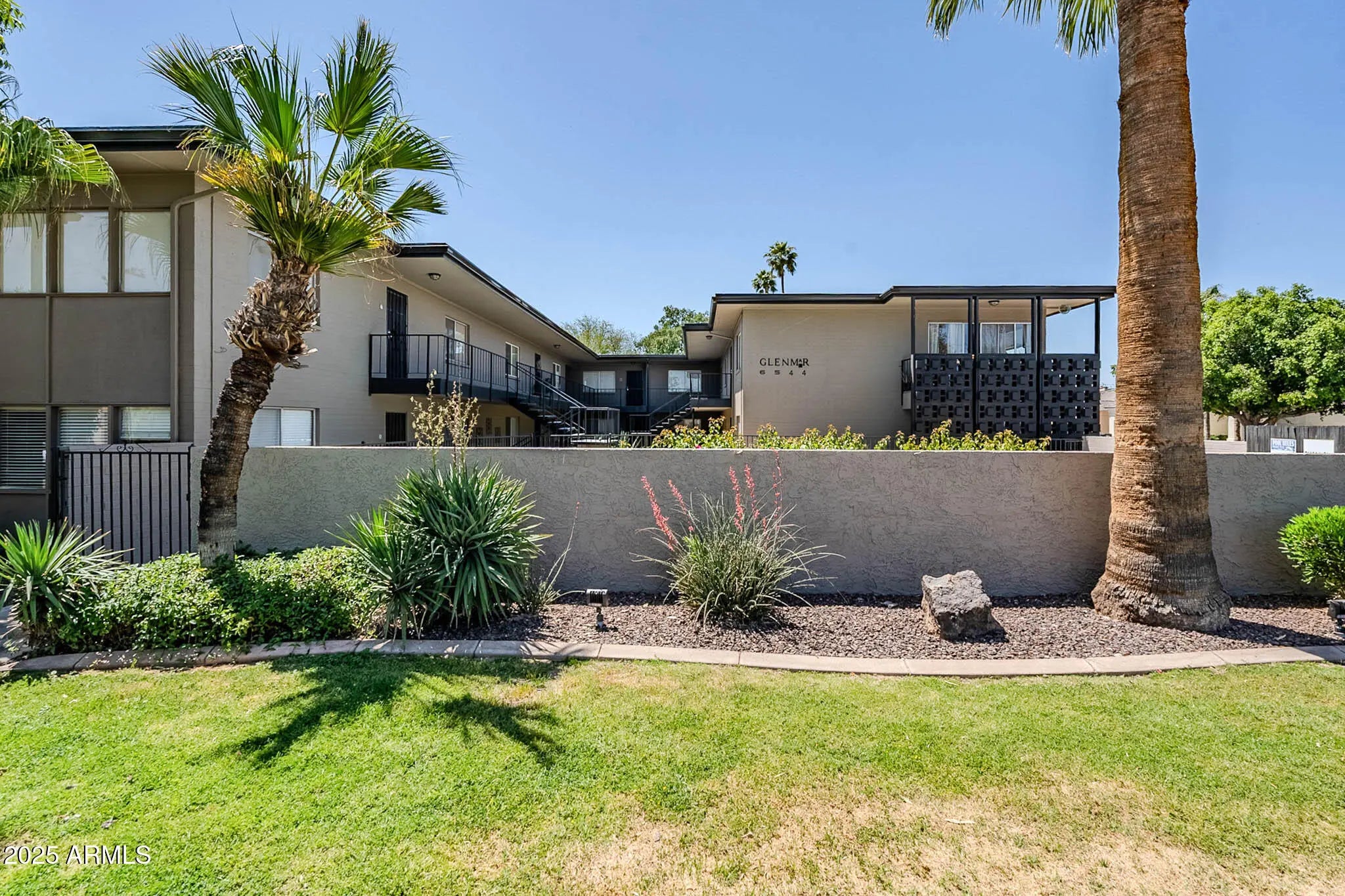 Photo of Listing #6844449