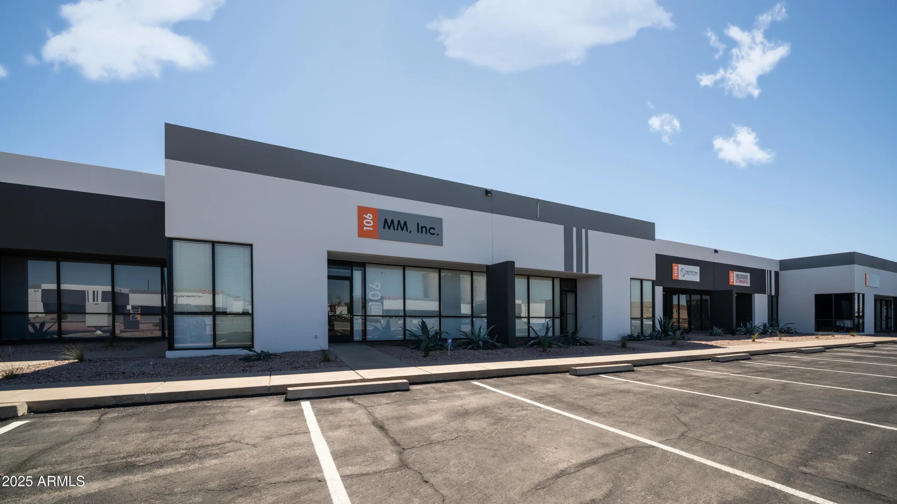 Photo of Listing #6843443